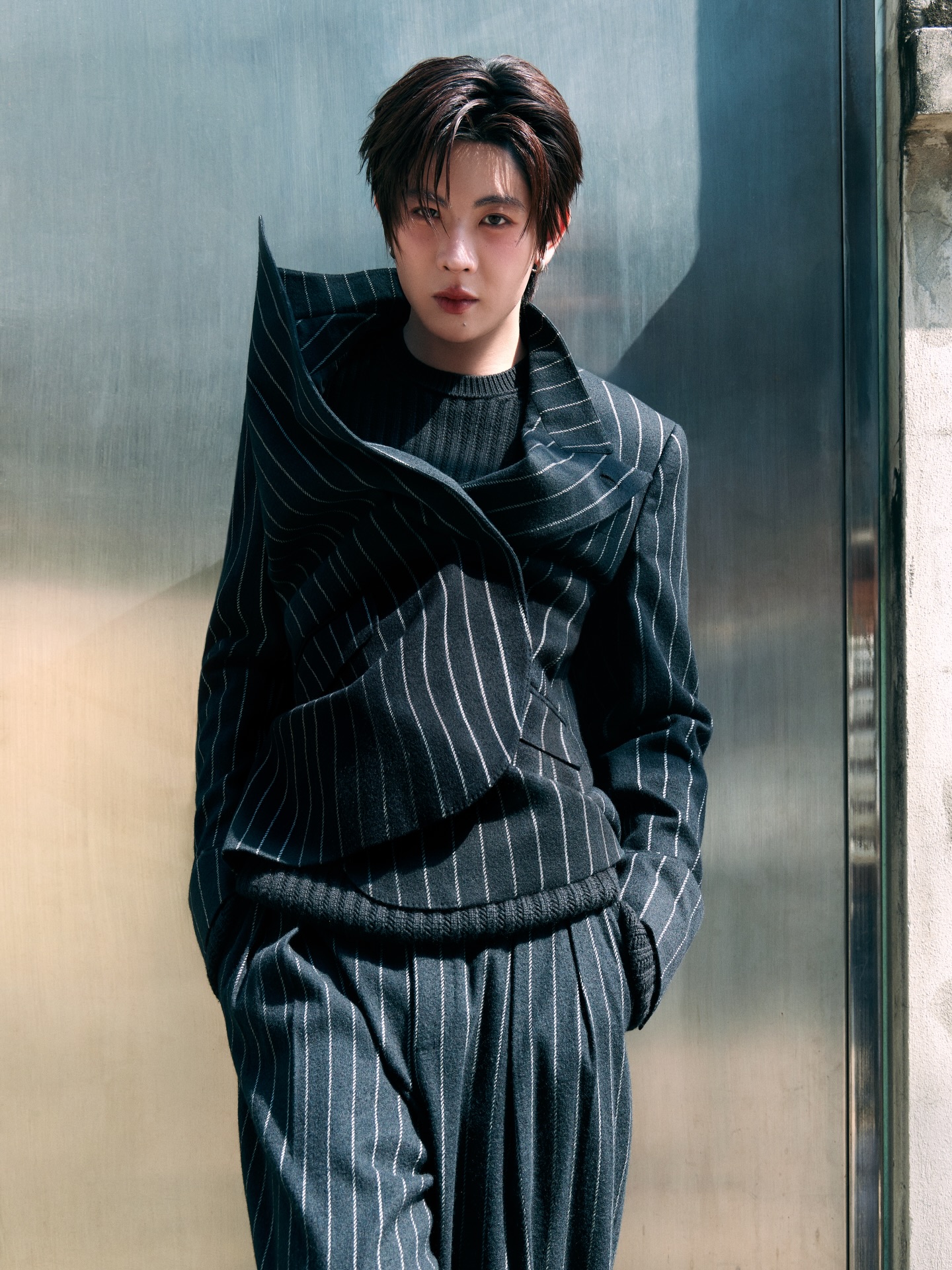 เฟิร์ส - วรรณกร เรืองรัตน์