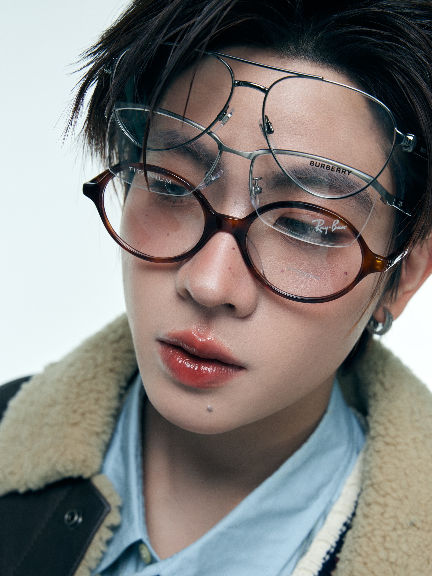 เฟิร์ส - วรรณกร เรืองรัตน์