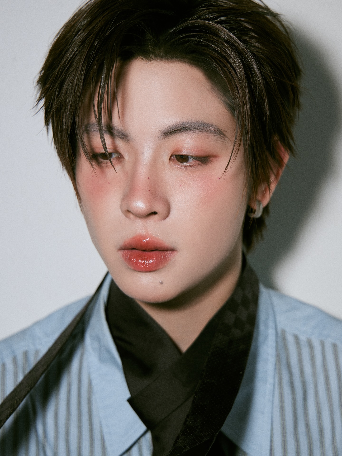 เฟิร์ส - วรรณกร เรืองรัตน์