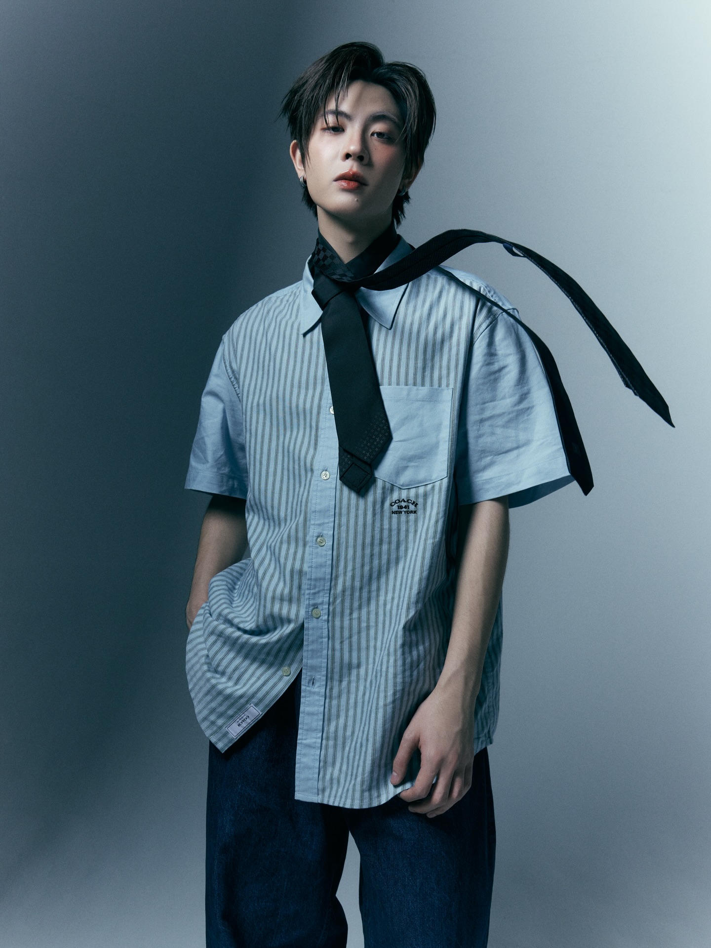 เฟิร์ส - วรรณกร เรืองรัตน์