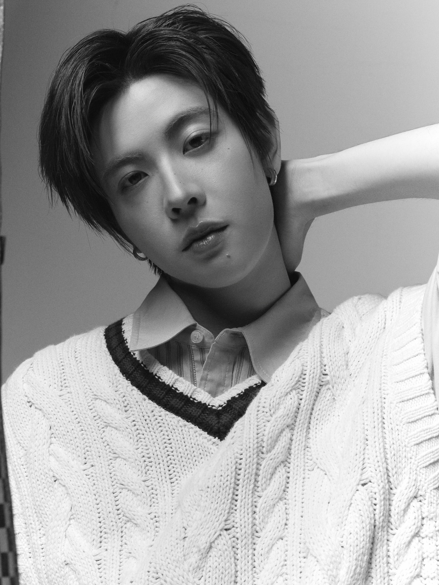 เฟิร์ส - วรรณกร เรืองรัตน์