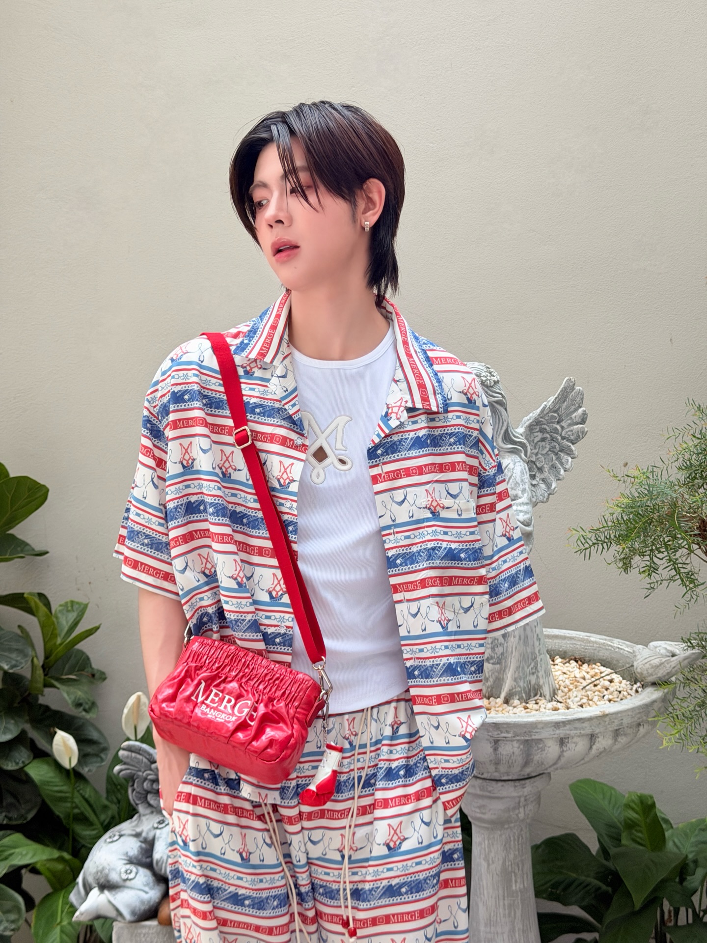 เฟิร์ส - วรรณกร เรืองรัตน์