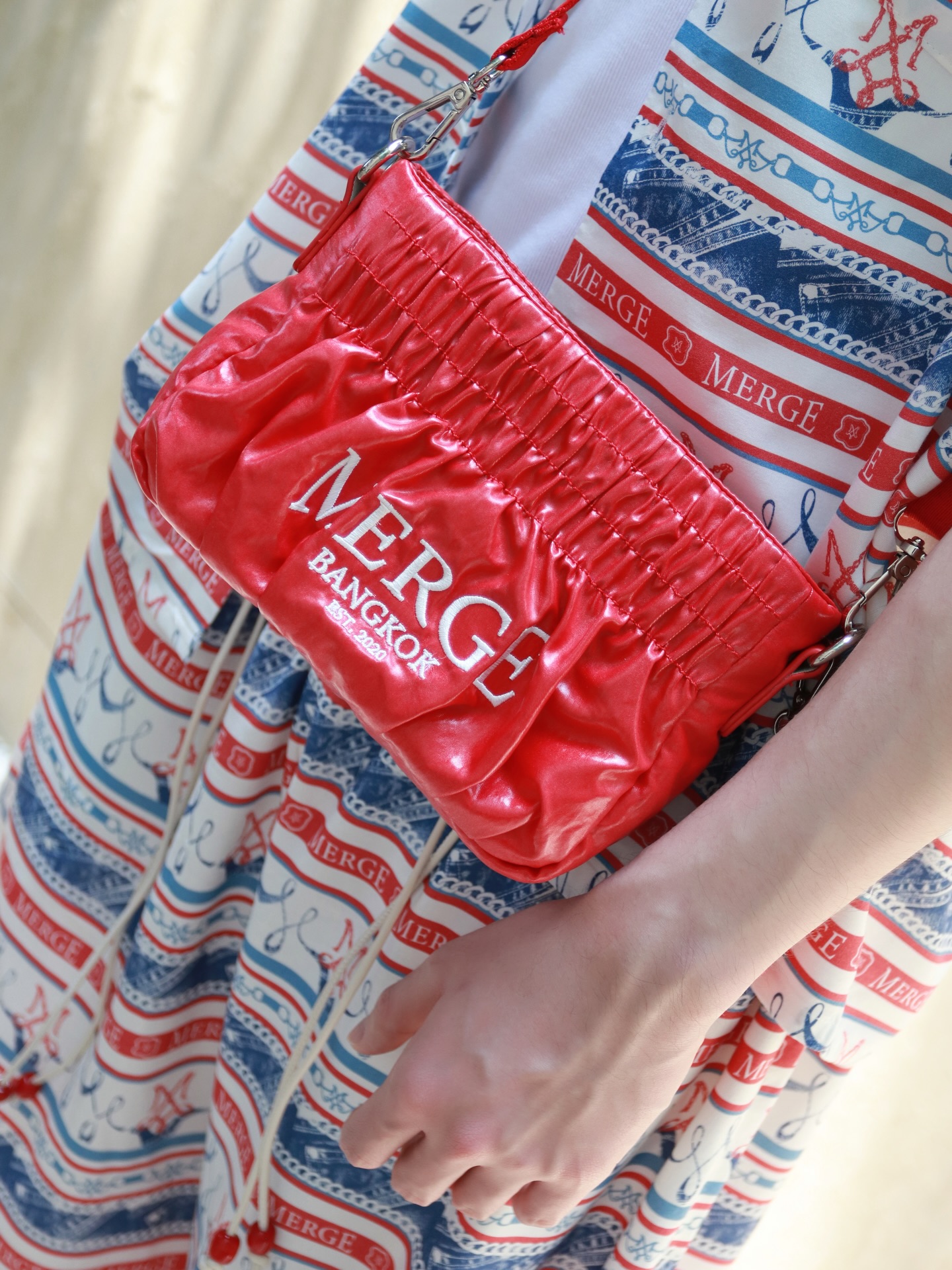 เฟิร์ส - วรรณกร เรืองรัตน์