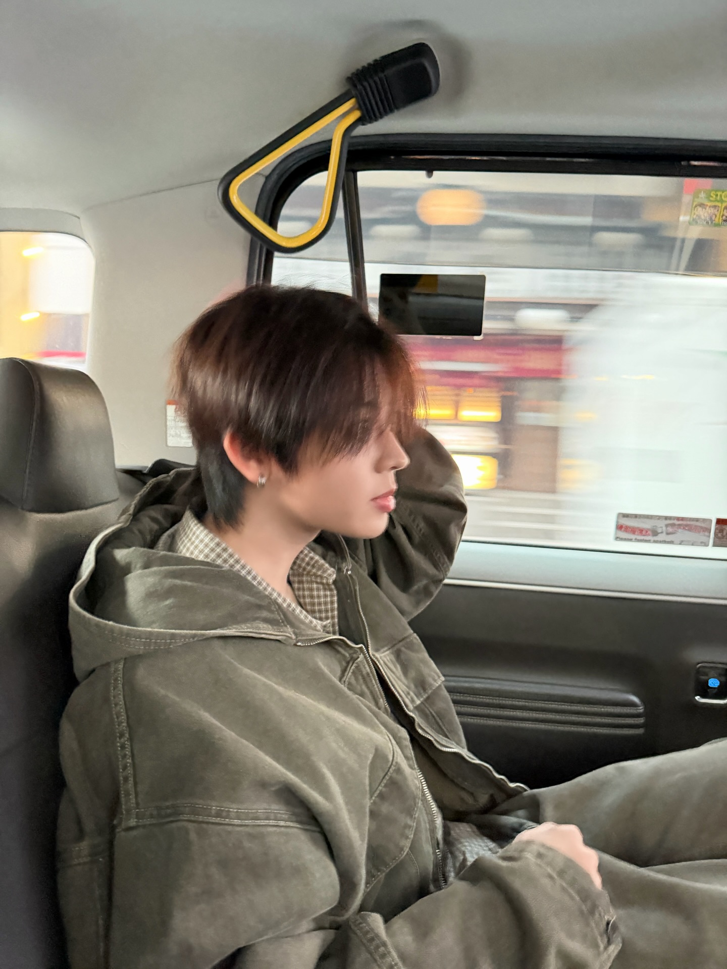 เฟิร์ส - วรรณกร เรืองรัตน์