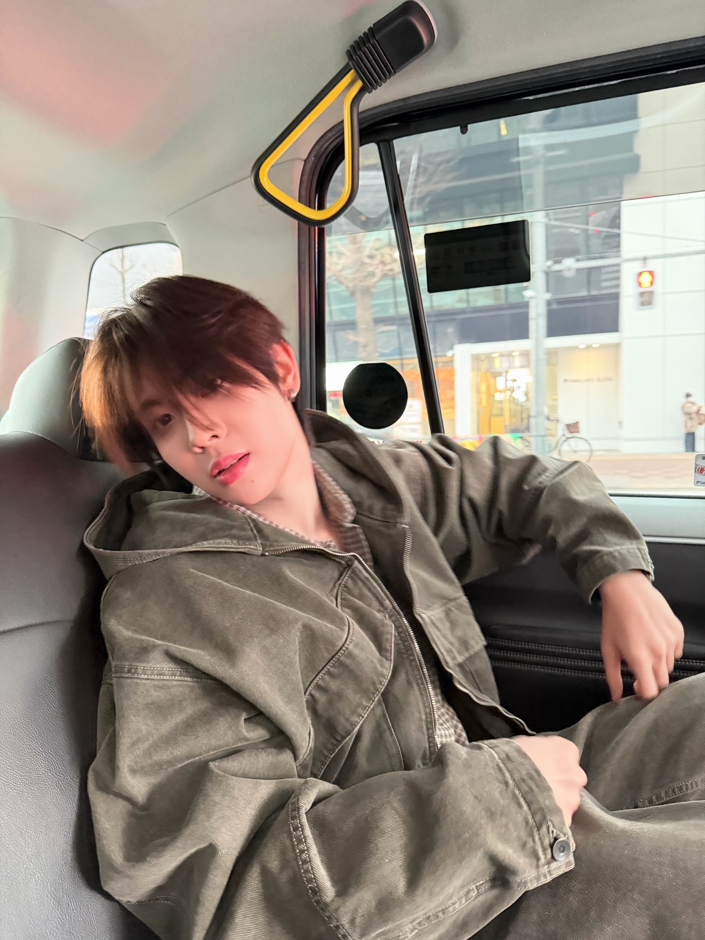 เฟิร์ส - วรรณกร เรืองรัตน์