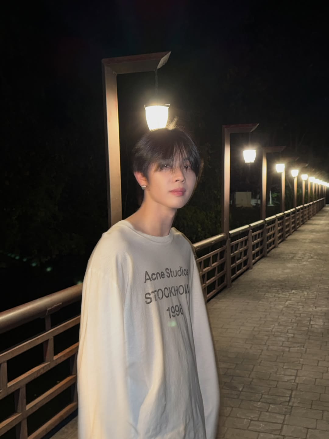 เฟิร์ส - วรรณกร เรืองรัตน์