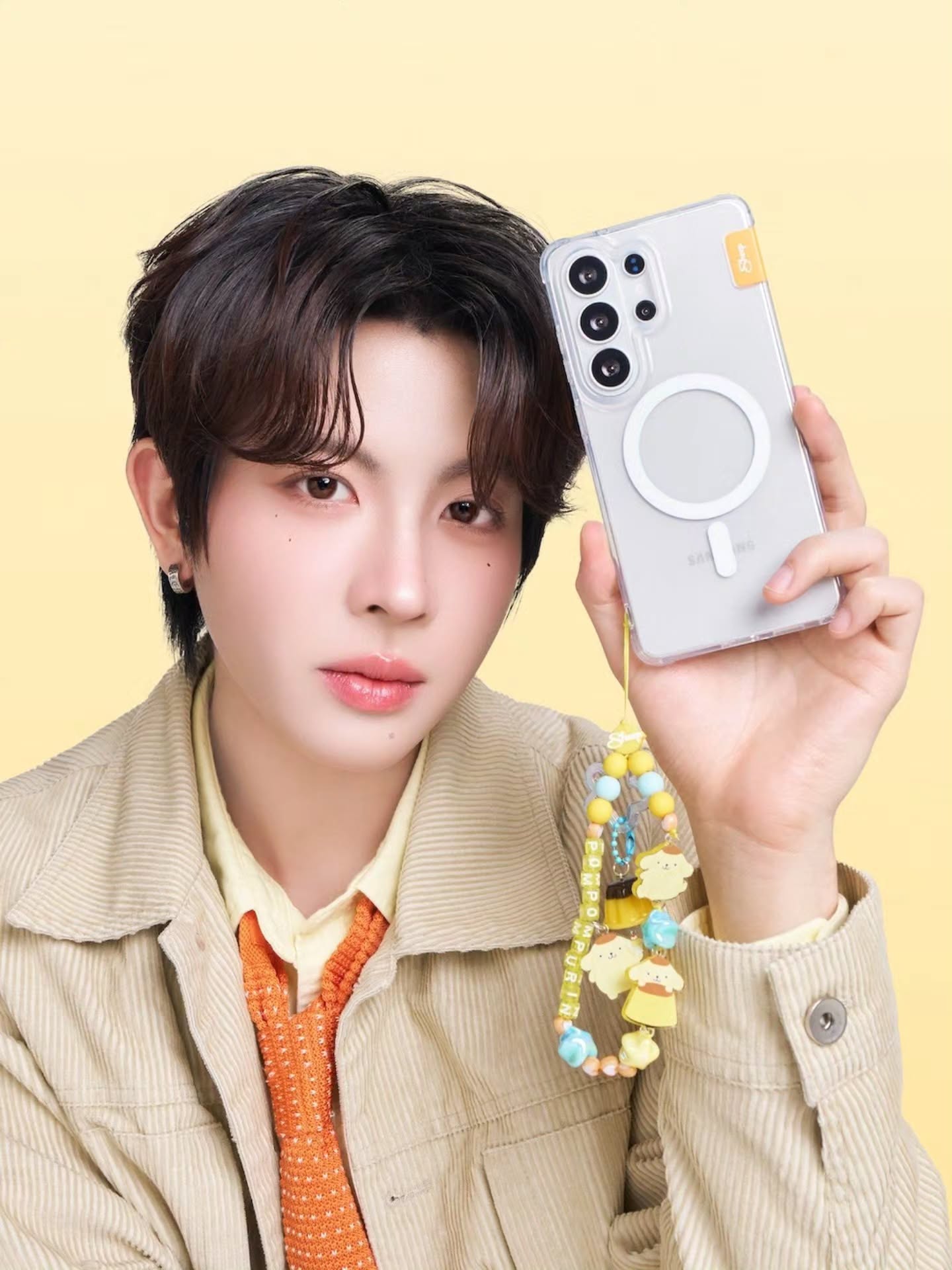 เฟิร์ส - วรรณกร เรืองรัตน์