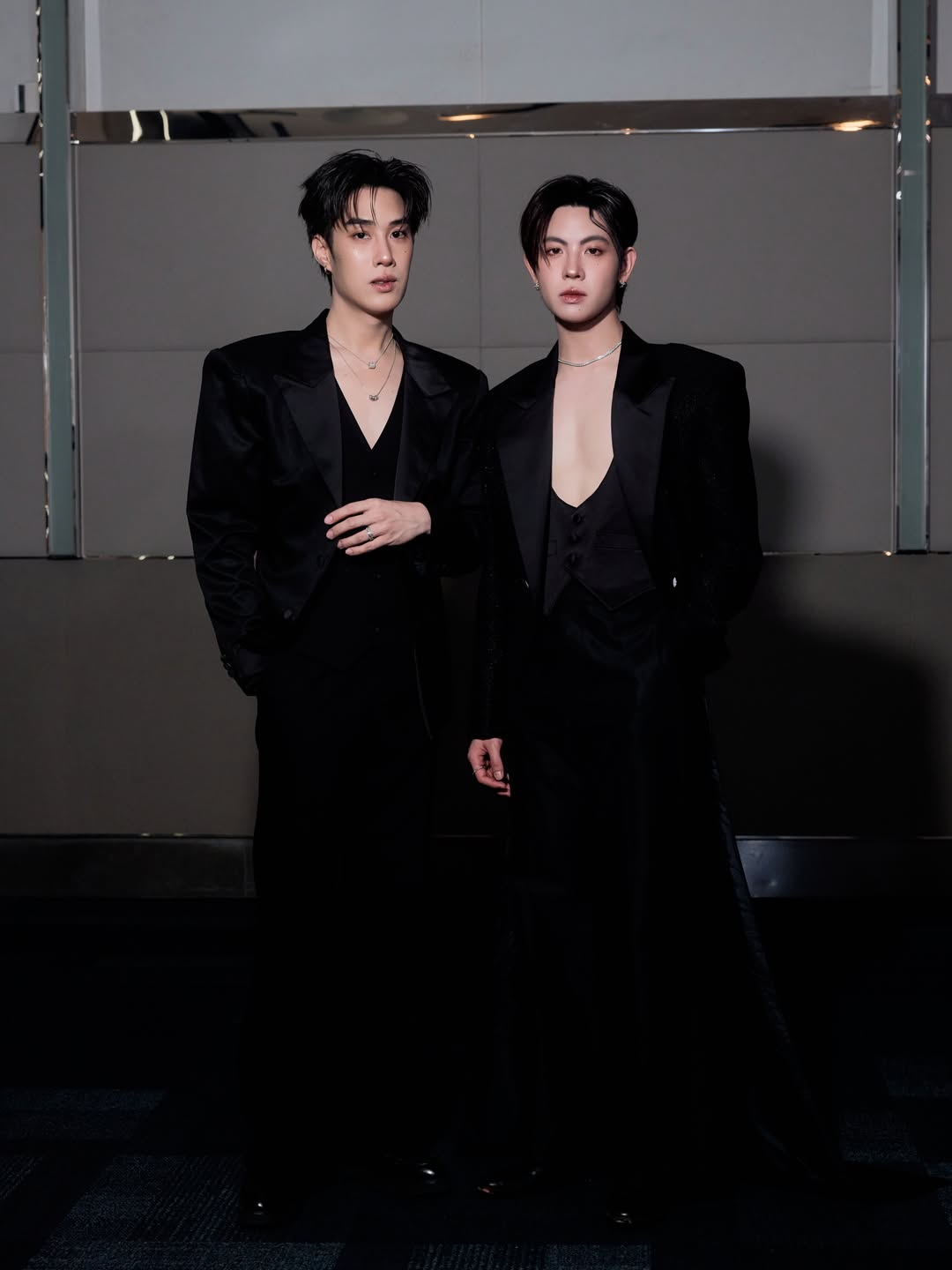 เฟิร์ส - วรรณกร เรืองรัตน์