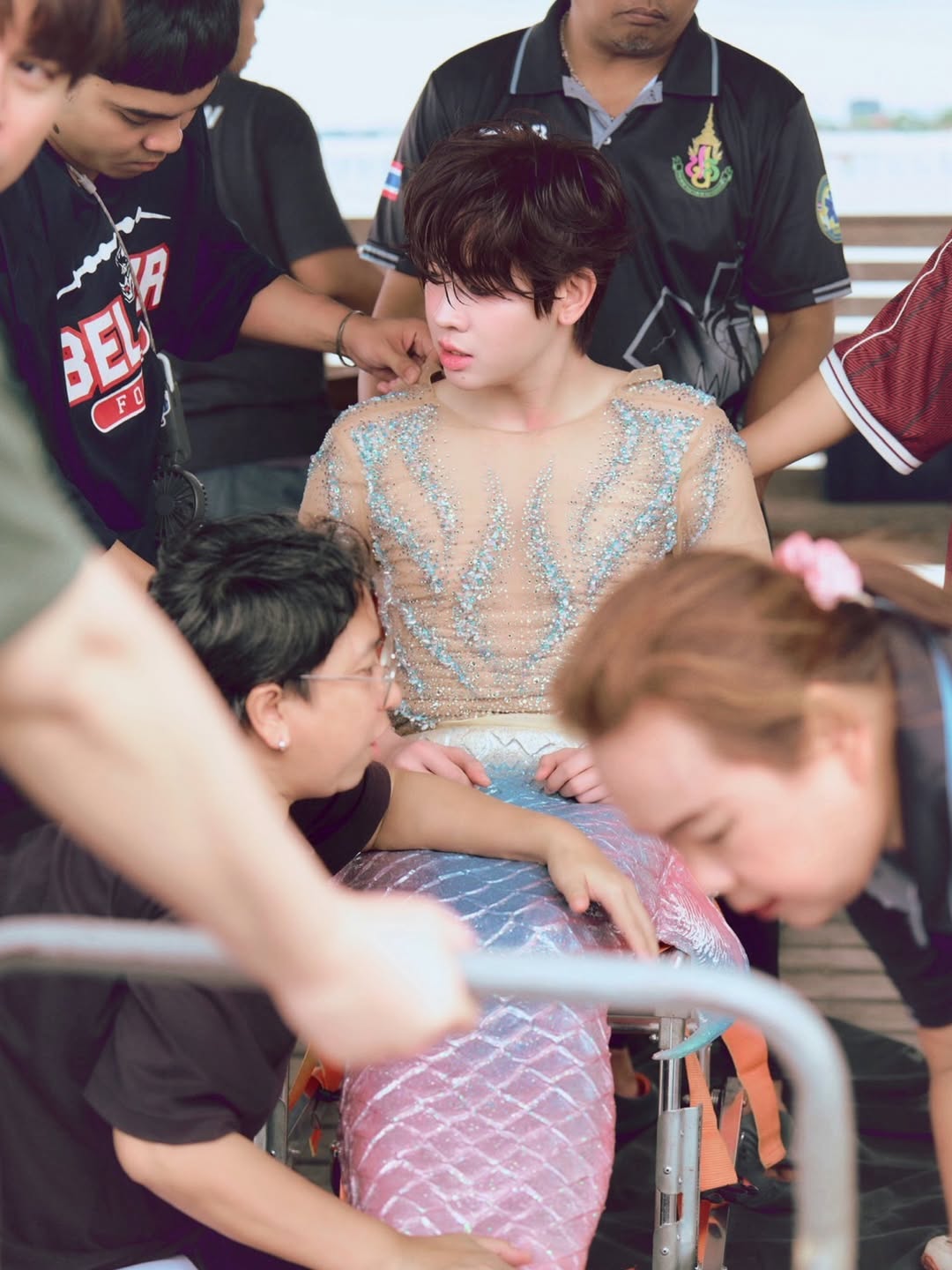 เฟิร์ส - วรรณกร เรืองรัตน์