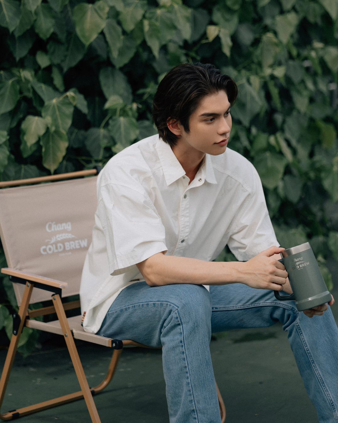 ไบร์ท - วชิรวิชญ์ ชีวอารี