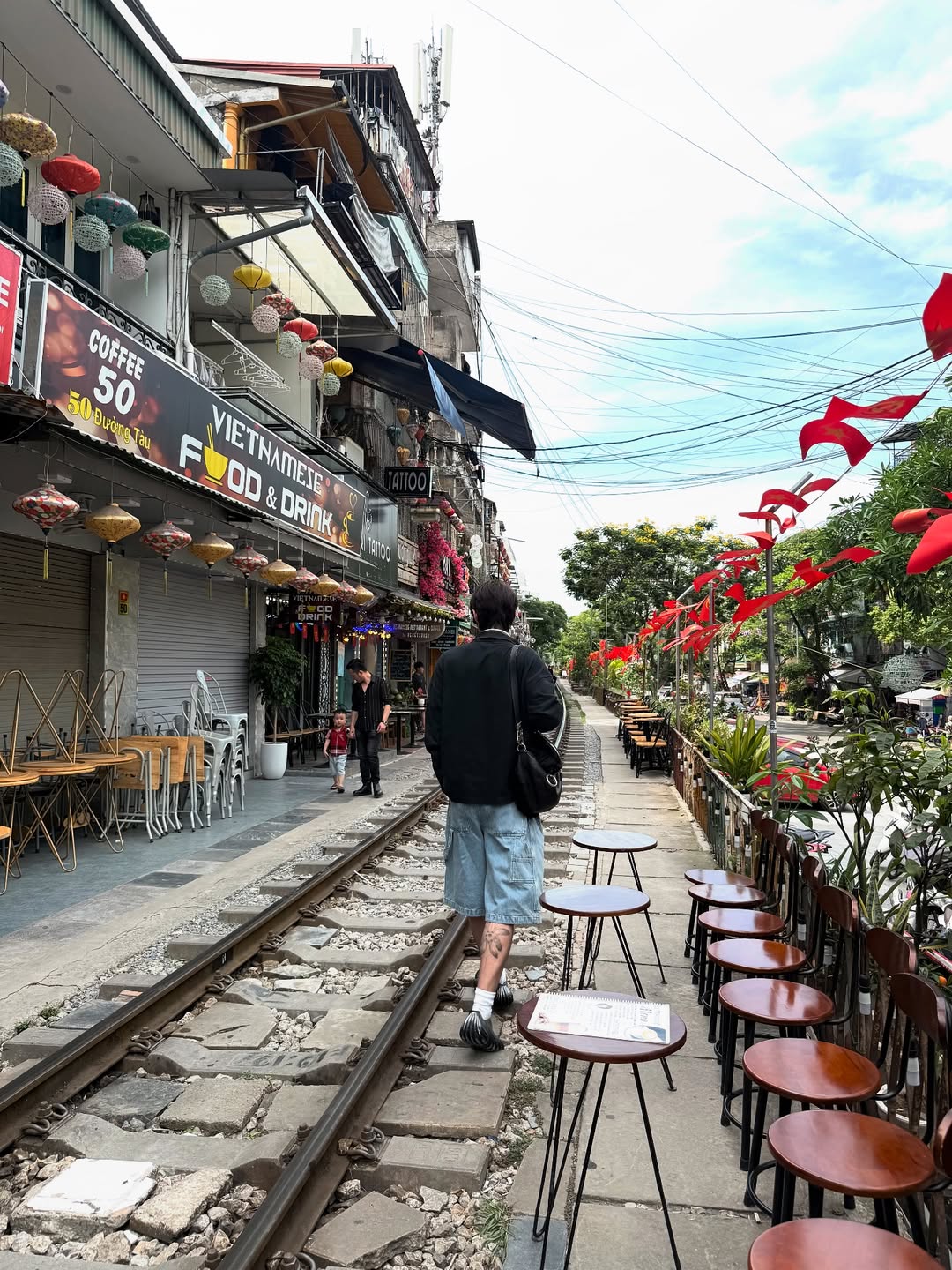 ไบร์ท - วชิรวิชญ์ ชีวอารี