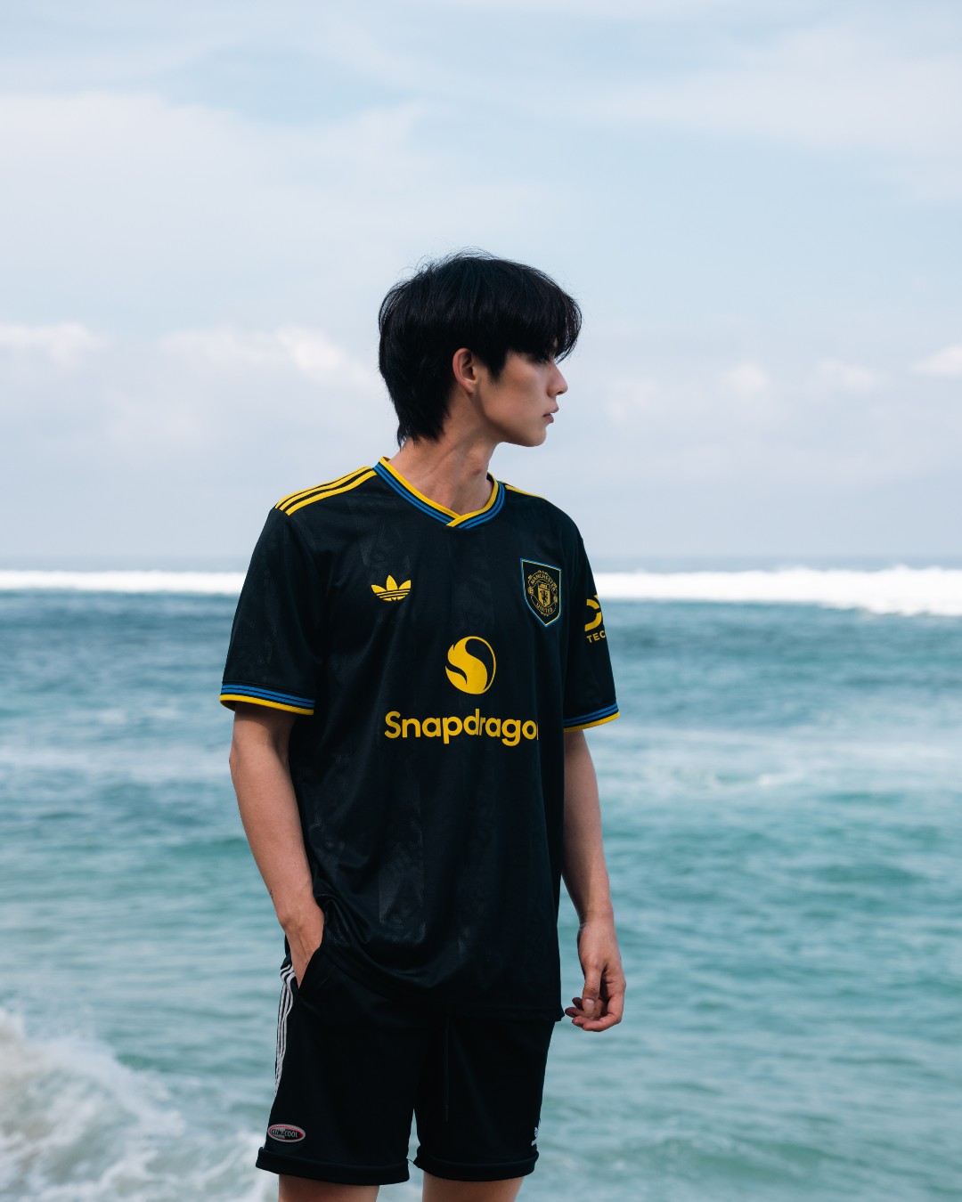 ไบร์ท - วชิรวิชญ์ ชีวอารี