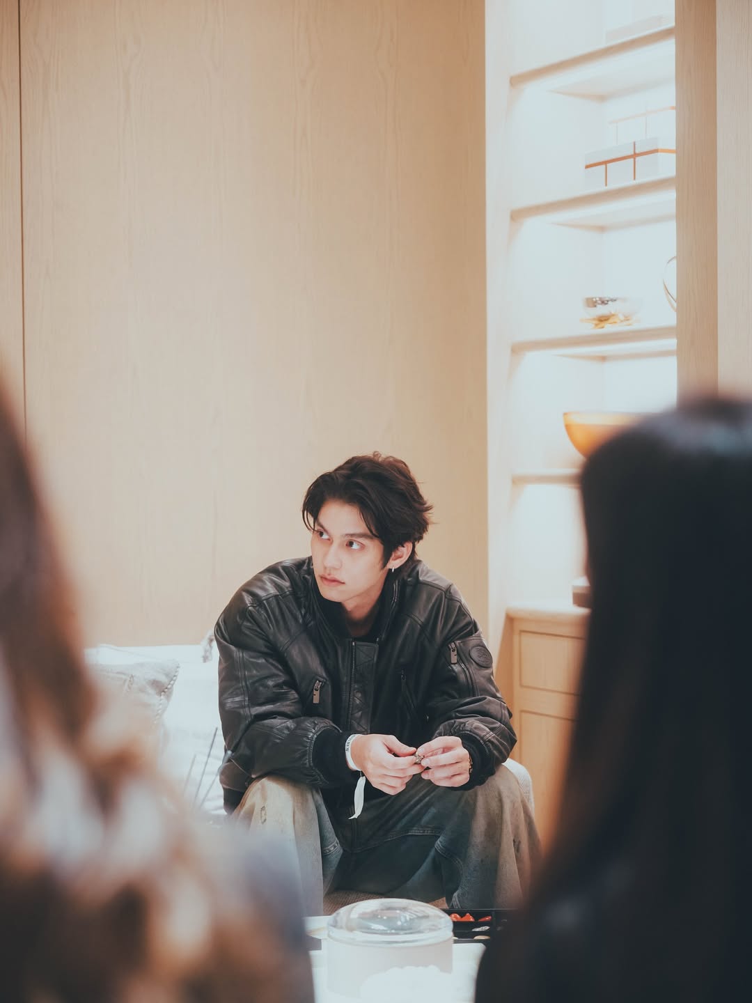 ไบร์ท - วชิรวิชญ์ ชีวอารี