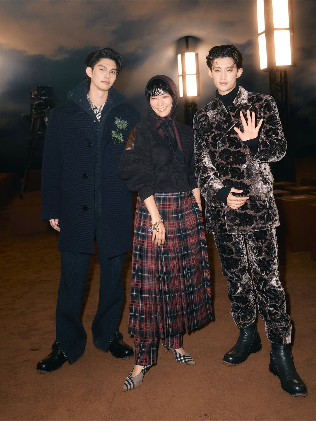 ไบร์ท - วชิรวิชญ์ ชีวอารี