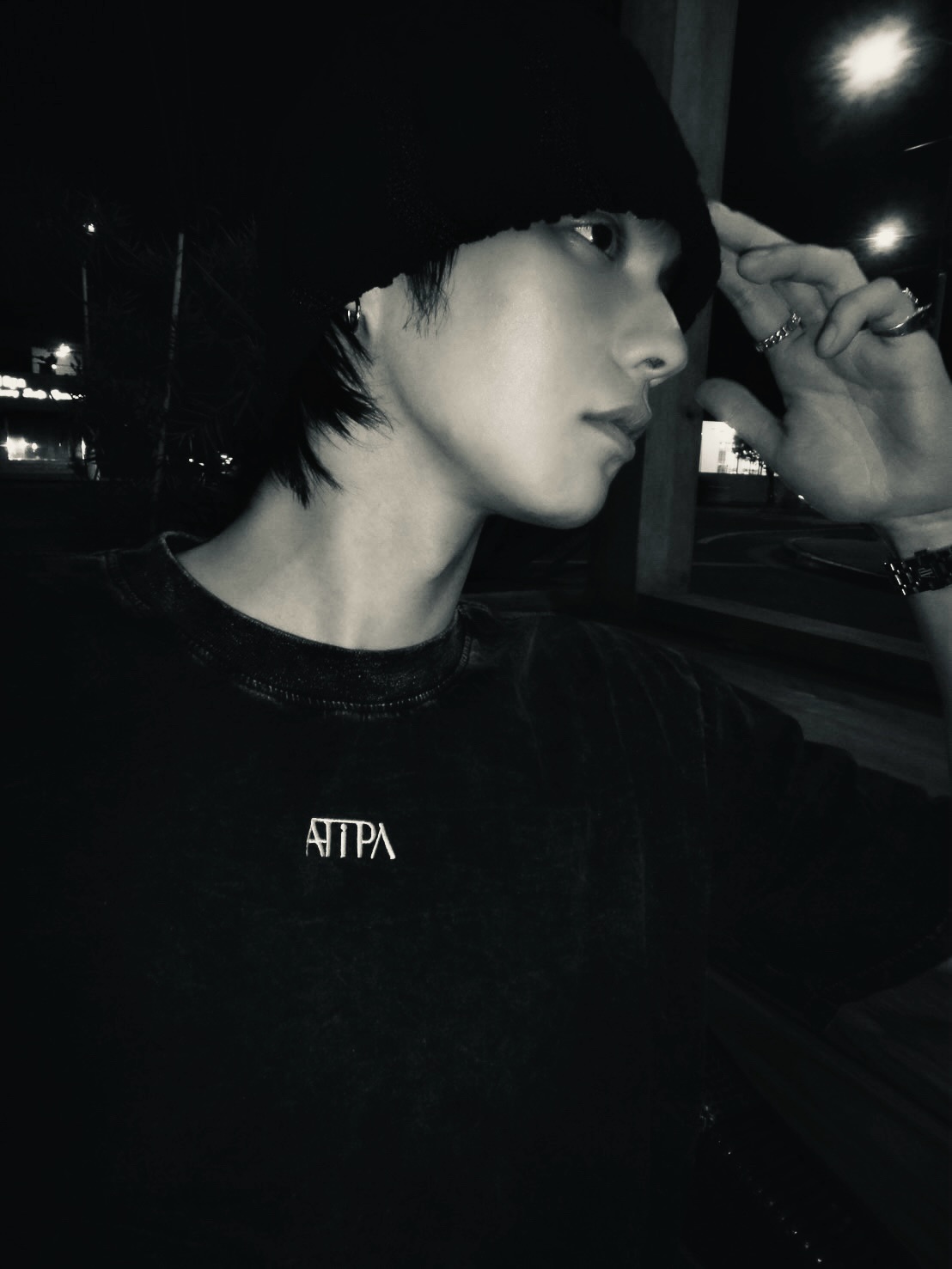 ไบร์ท - วชิรวิชญ์ ชีวอารี