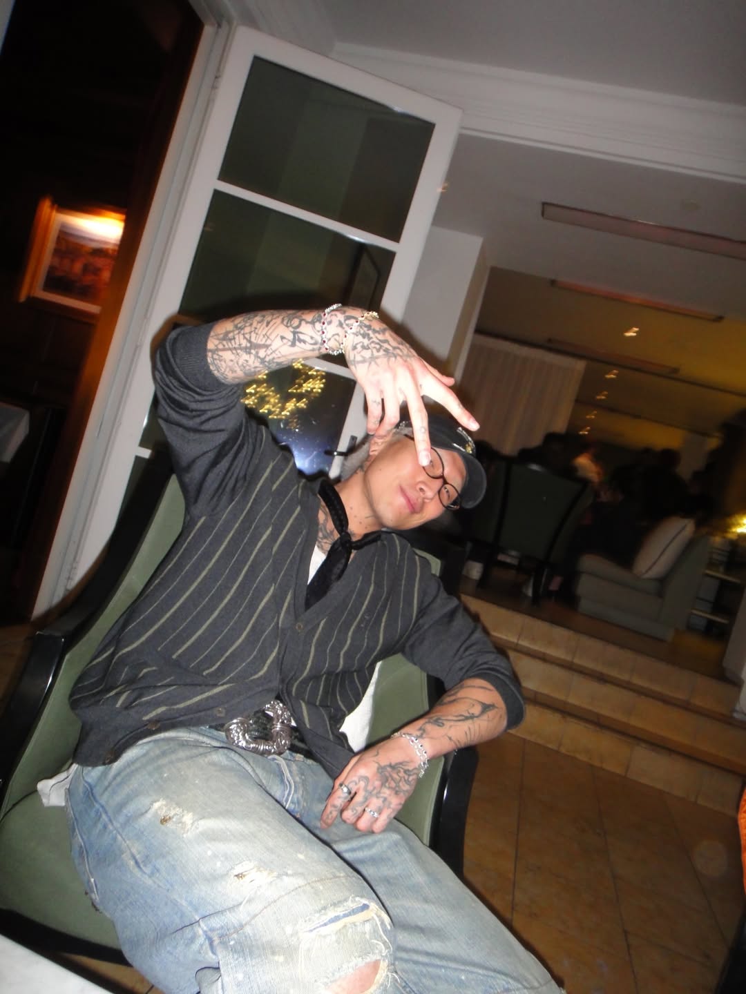 ไบร์ท - วชิรวิชญ์ ชีวอารี