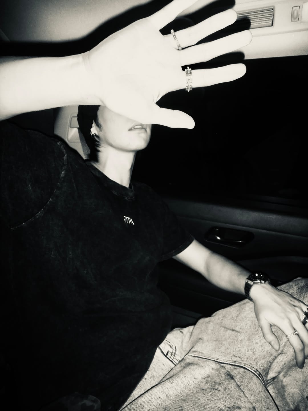 ไบร์ท - วชิรวิชญ์ ชีวอารี