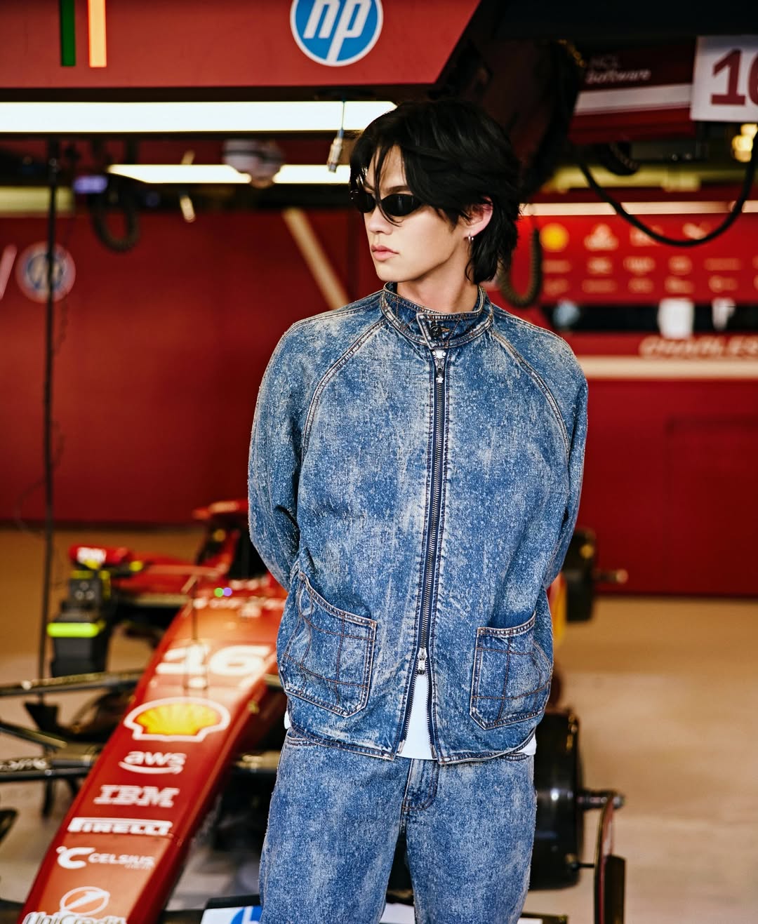 ไบร์ท - วชิรวิชญ์ ชีวอารี