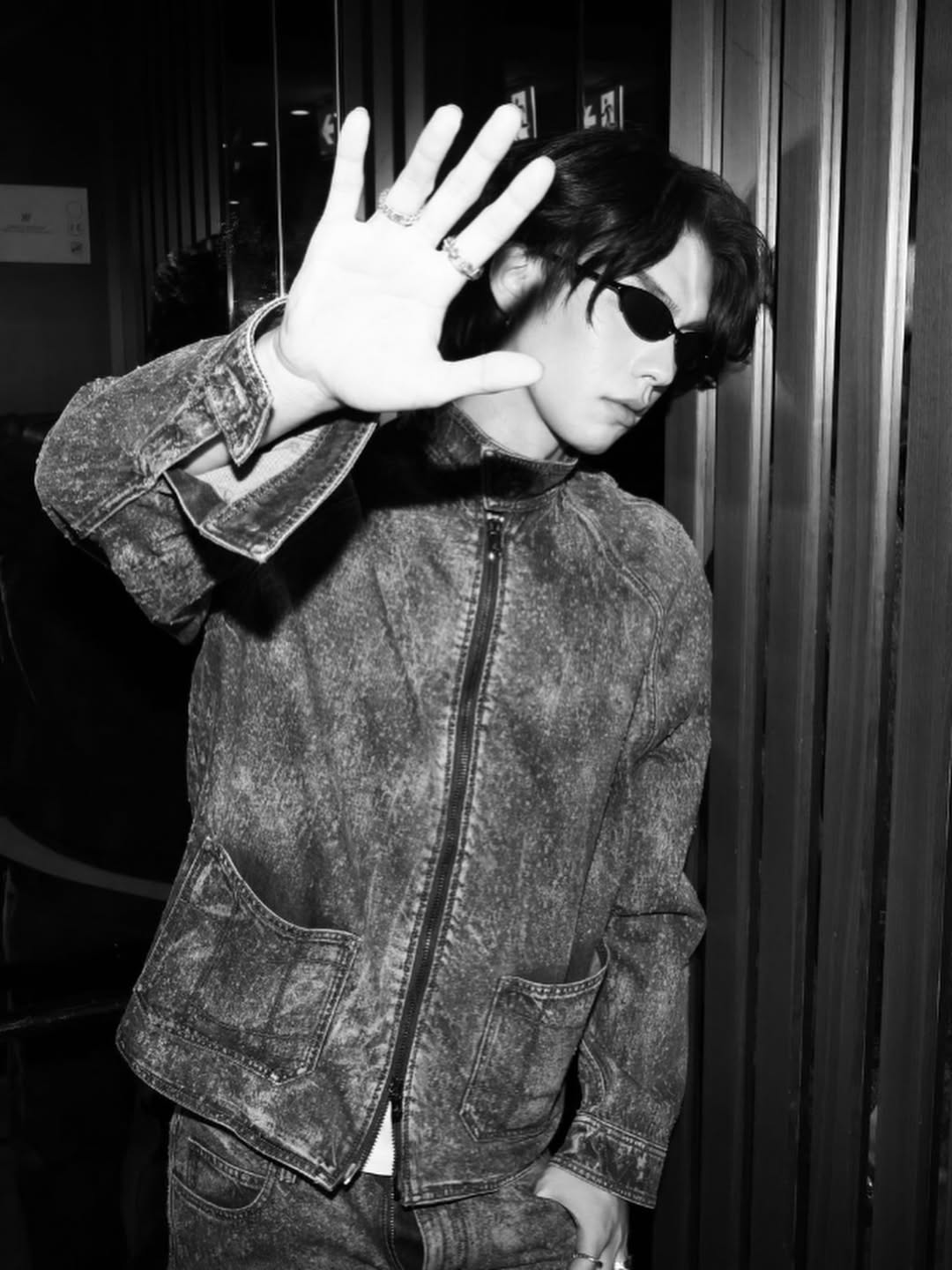 ไบร์ท - วชิรวิชญ์ ชีวอารี