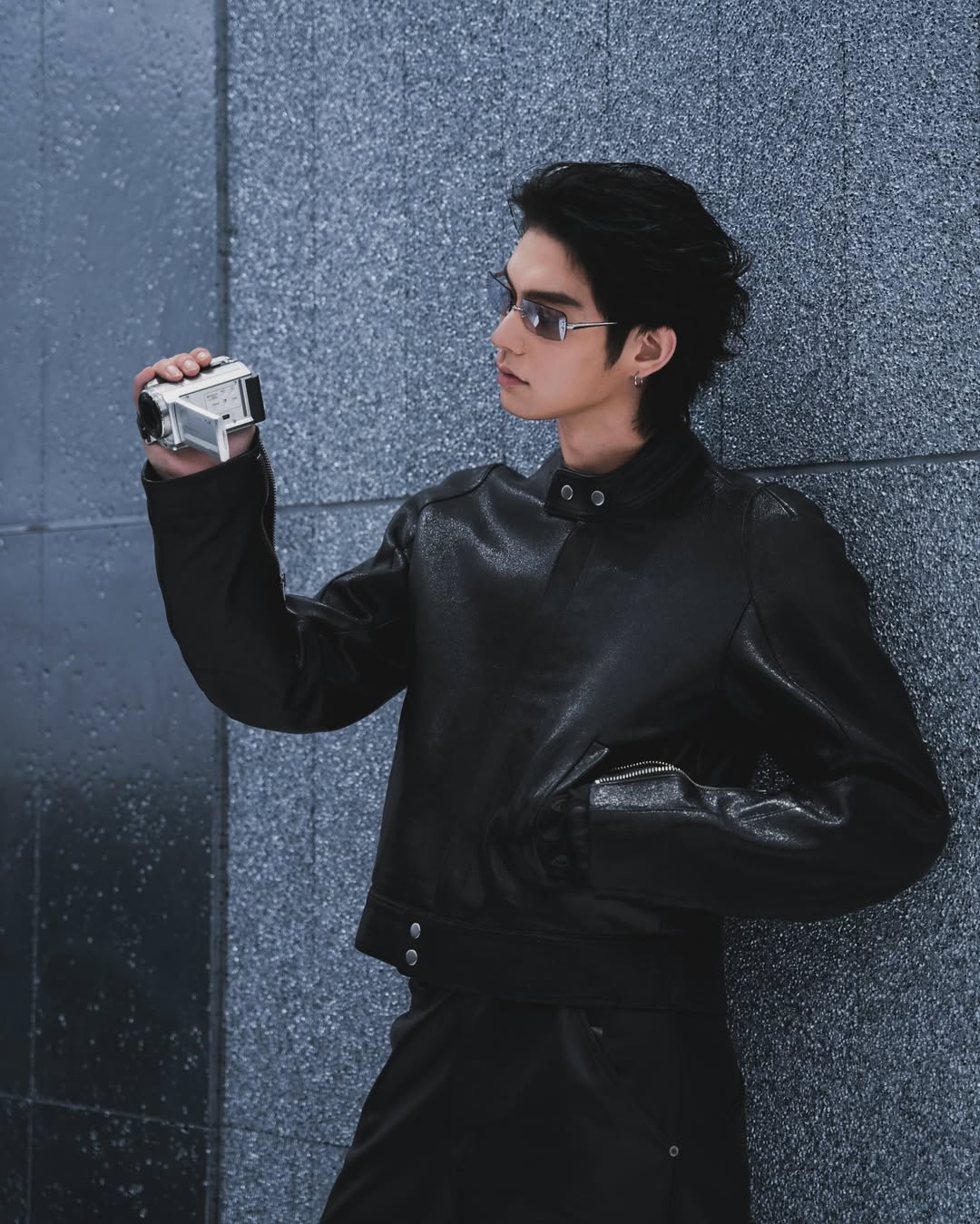 ไบร์ท - วชิรวิชญ์ ชีวอารี