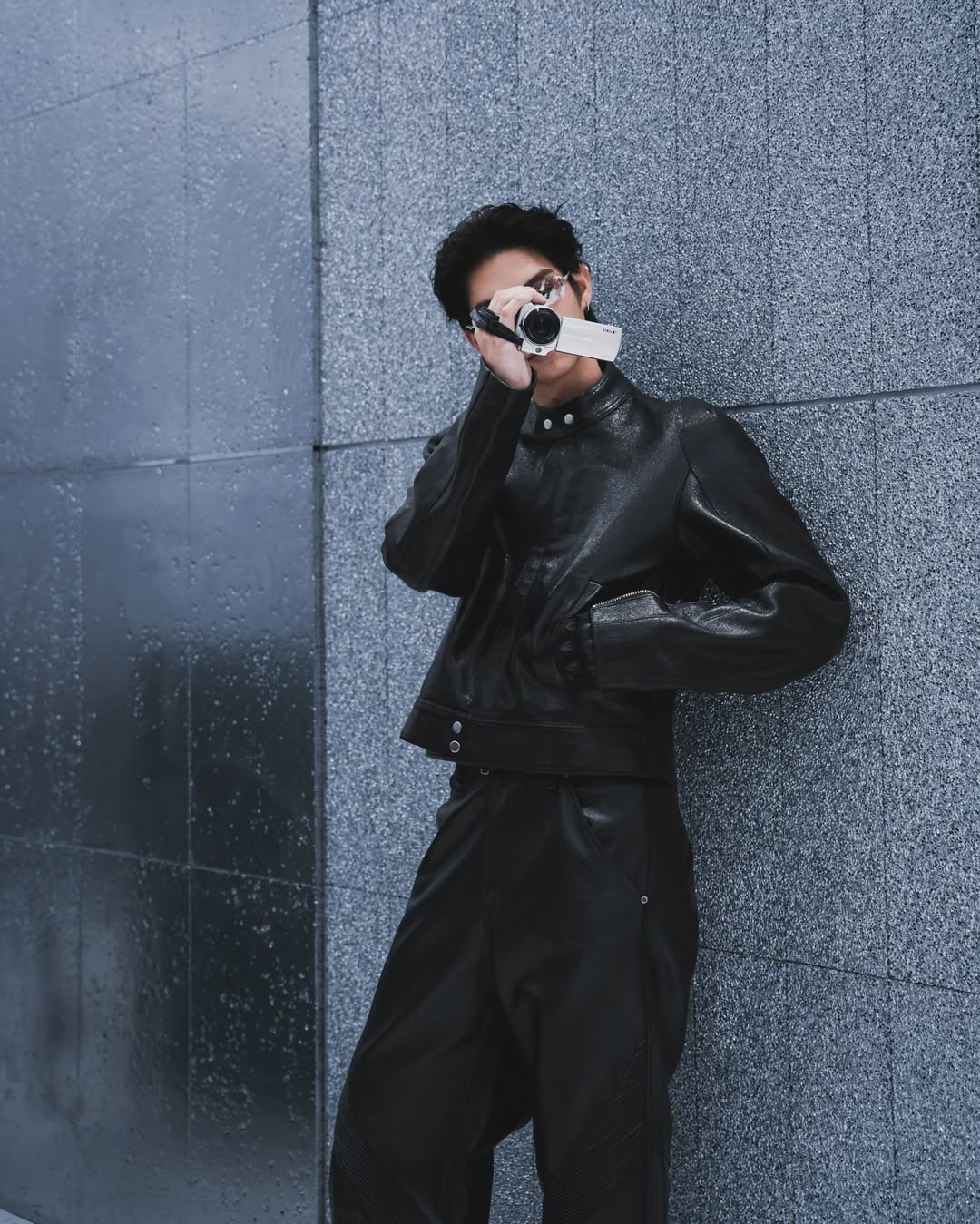 ไบร์ท - วชิรวิชญ์ ชีวอารี