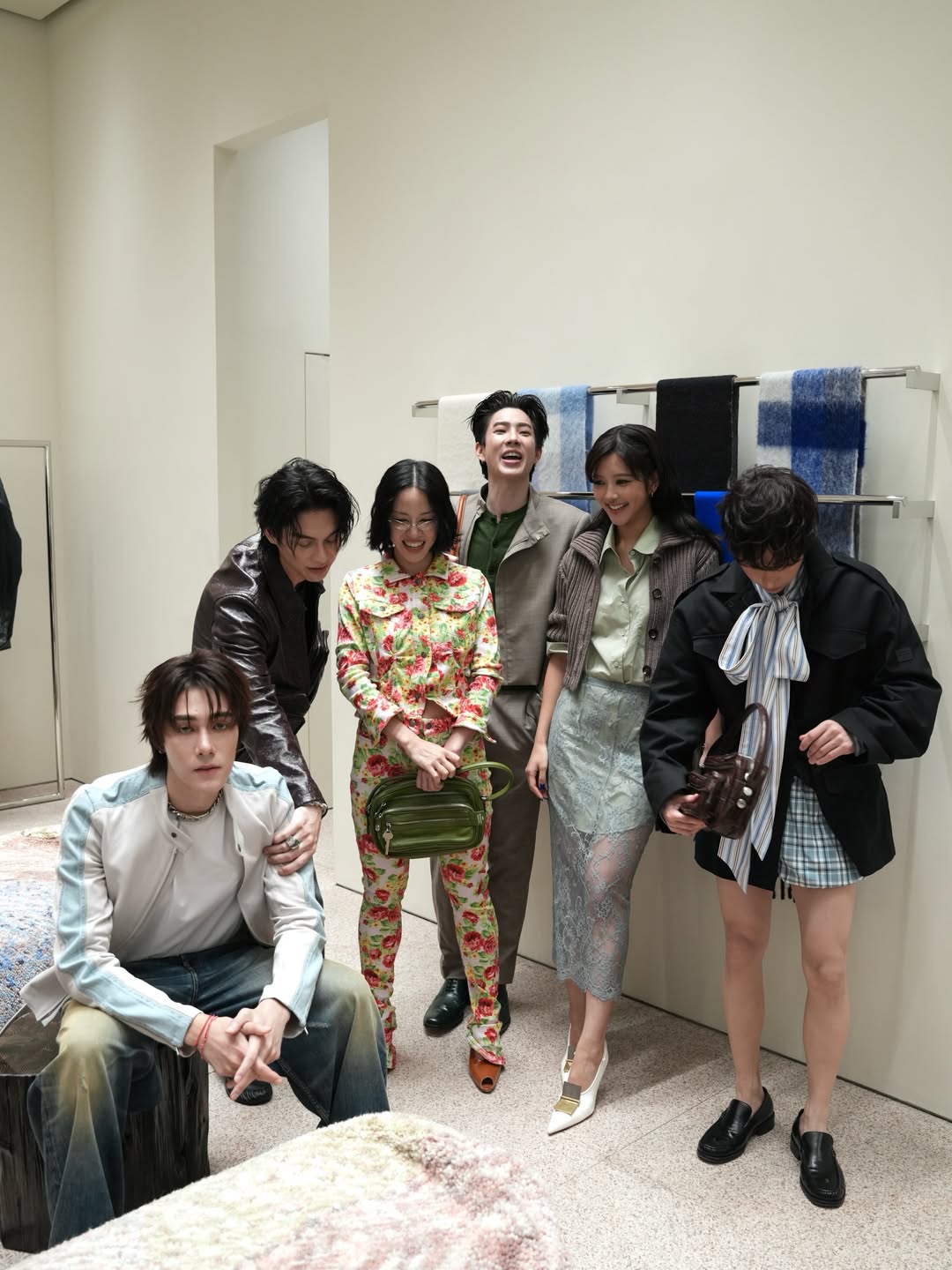 ไบร์ท - วชิรวิชญ์ ชีวอารี