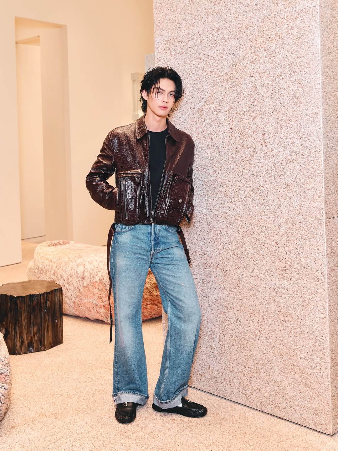 ไบร์ท - วชิรวิชญ์ ชีวอารี