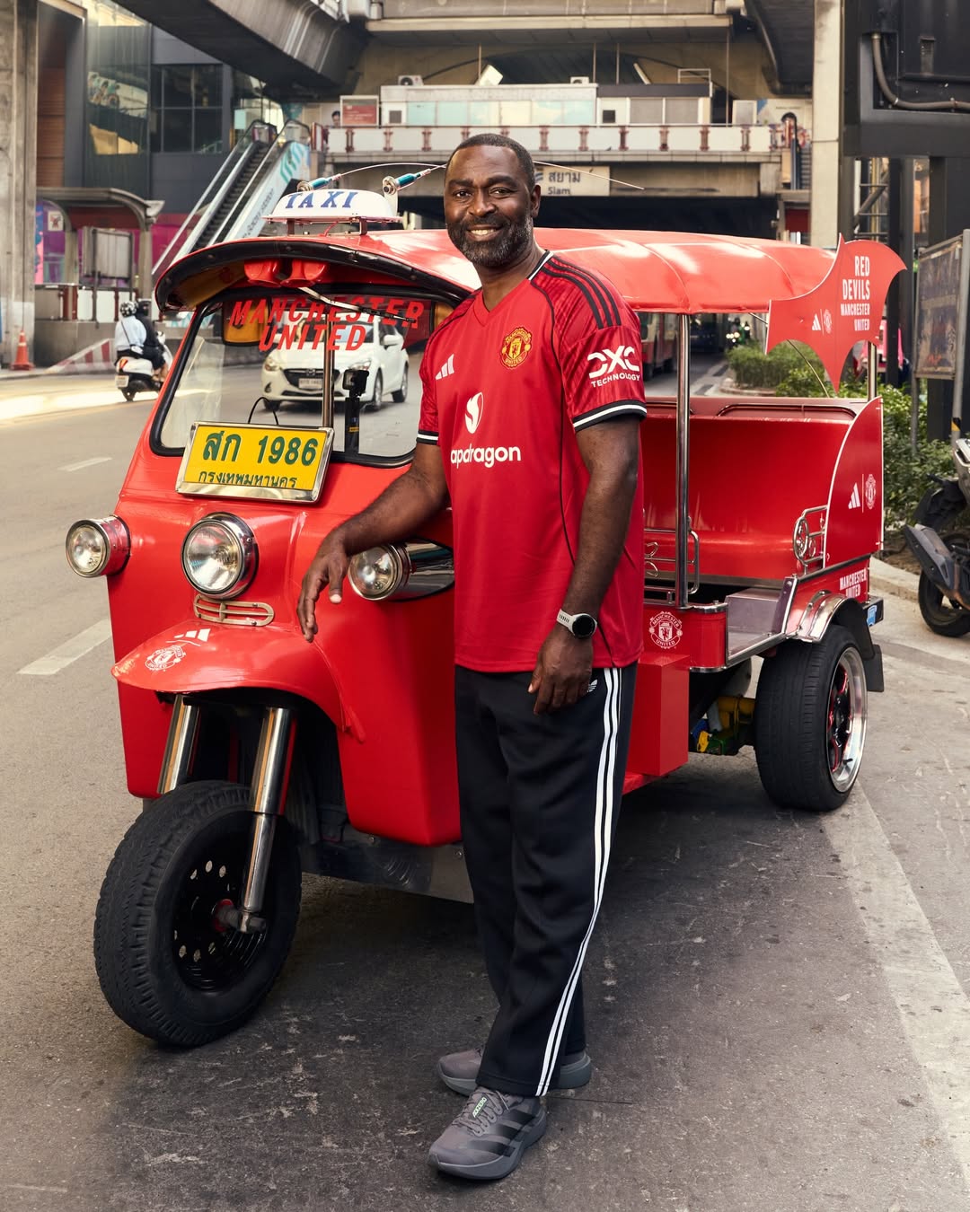 ไบร์ท - วชิรวิชญ์ ชีวอารี