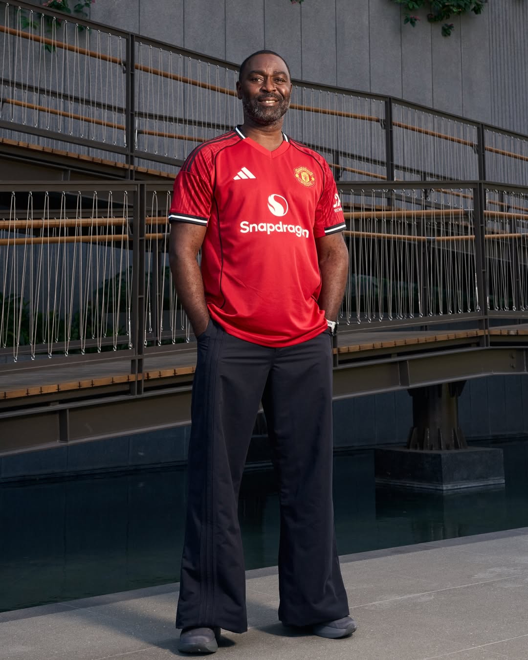 ไบร์ท - วชิรวิชญ์ ชีวอารี