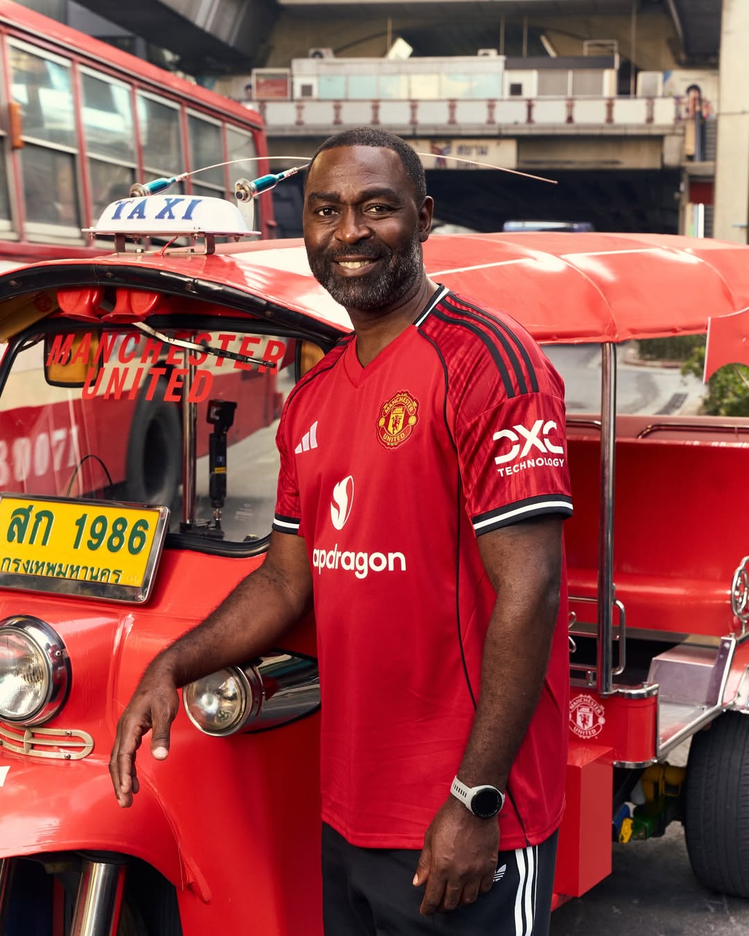 ไบร์ท - วชิรวิชญ์ ชีวอารี