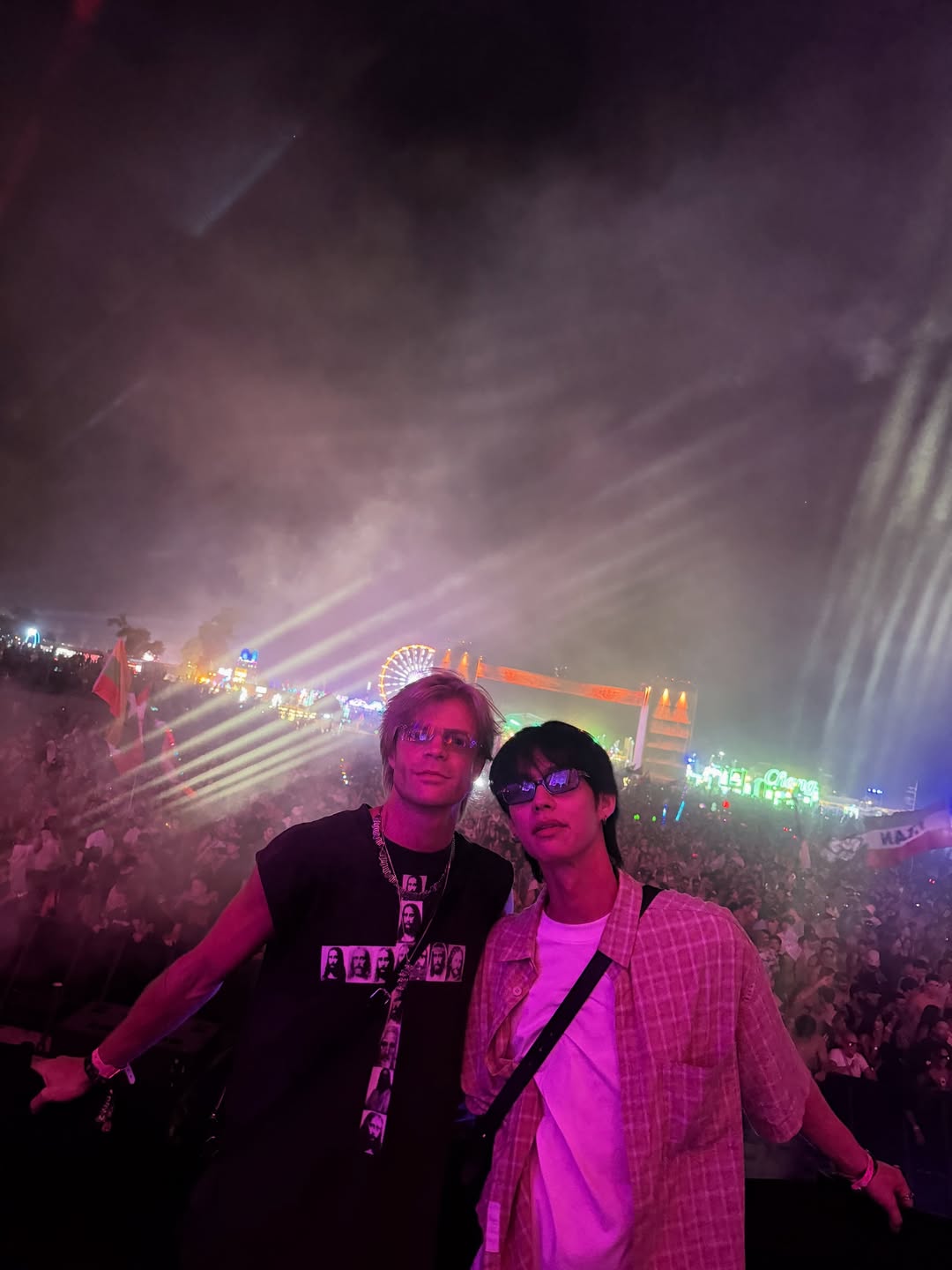 ไบร์ท - วชิรวิชญ์ ชีวอารี