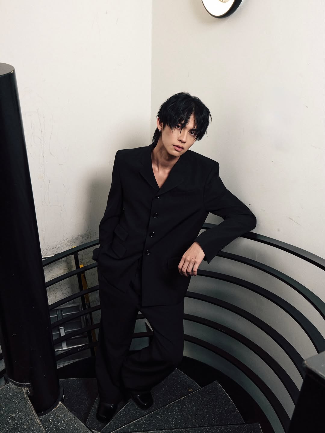 ไบร์ท - วชิรวิชญ์ ชีวอารี