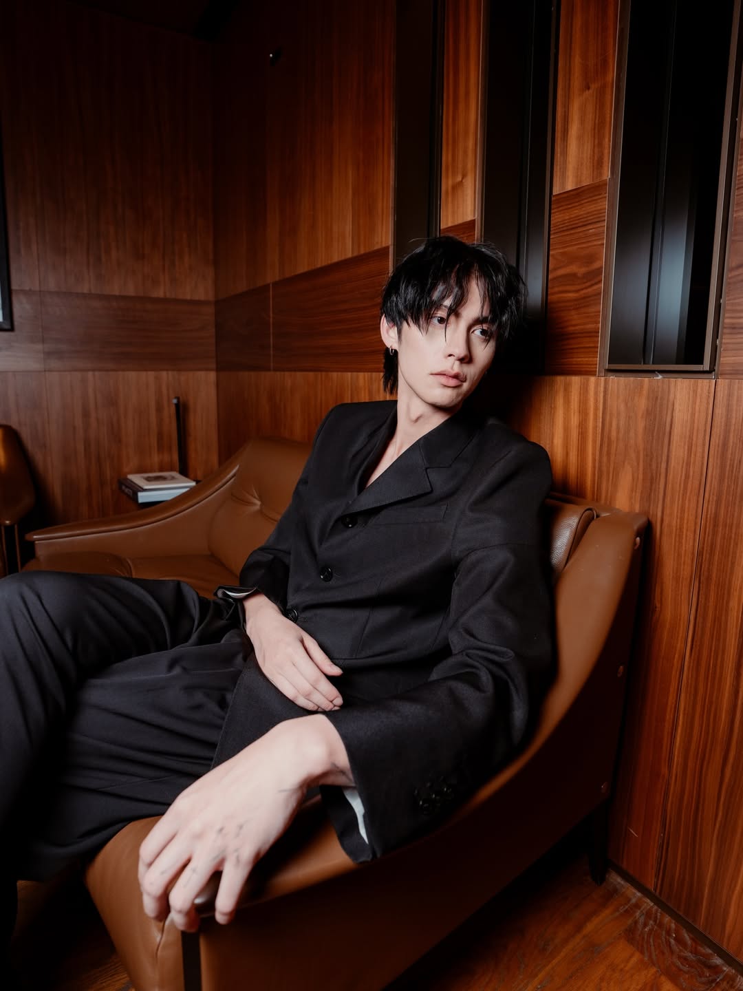 ไบร์ท - วชิรวิชญ์ ชีวอารี