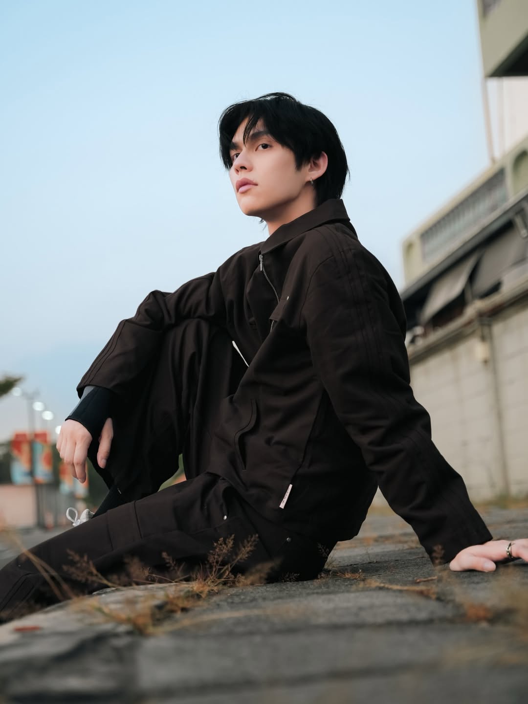 ไบร์ท - วชิรวิชญ์ ชีวอารี