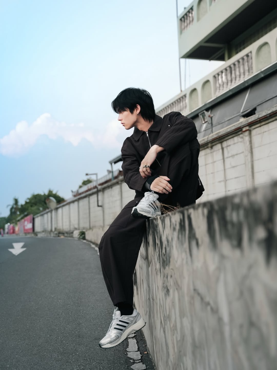 ไบร์ท - วชิรวิชญ์ ชีวอารี