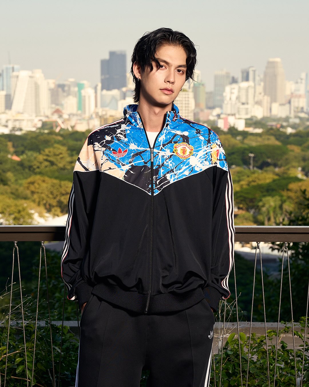 ไบร์ท - วชิรวิชญ์ ชีวอารี