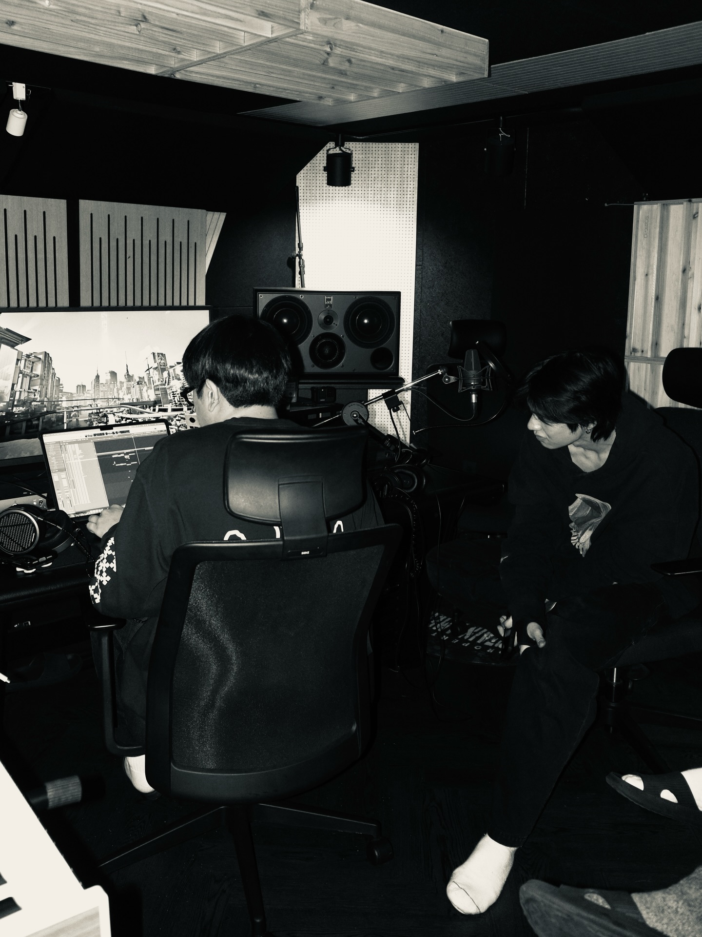 ไบร์ท - วชิรวิชญ์ ชีวอารี