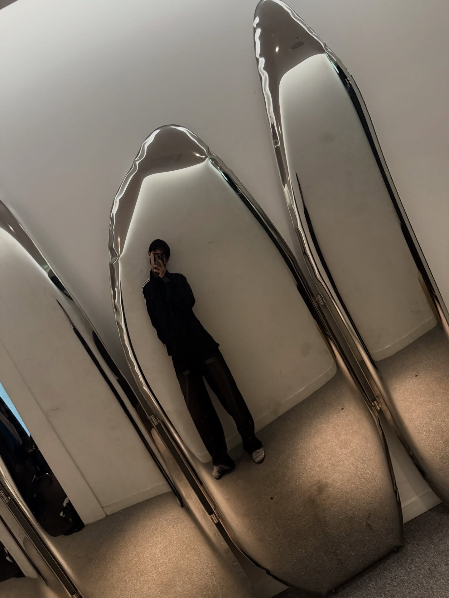 ไบร์ท - วชิรวิชญ์ ชีวอารี