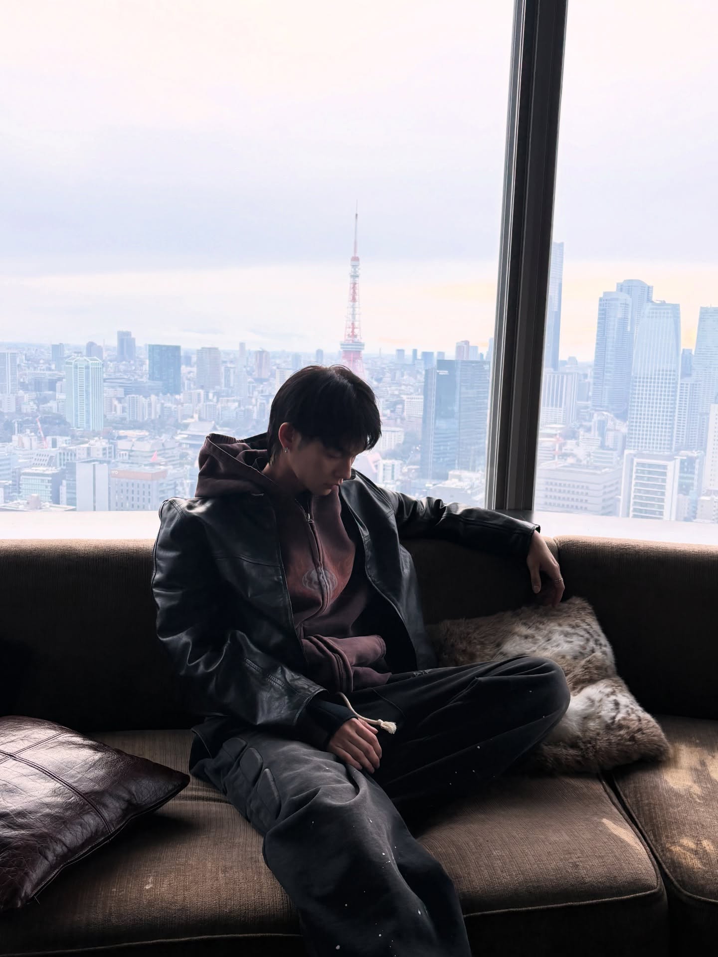 ไบร์ท - วชิรวิชญ์ ชีวอารี