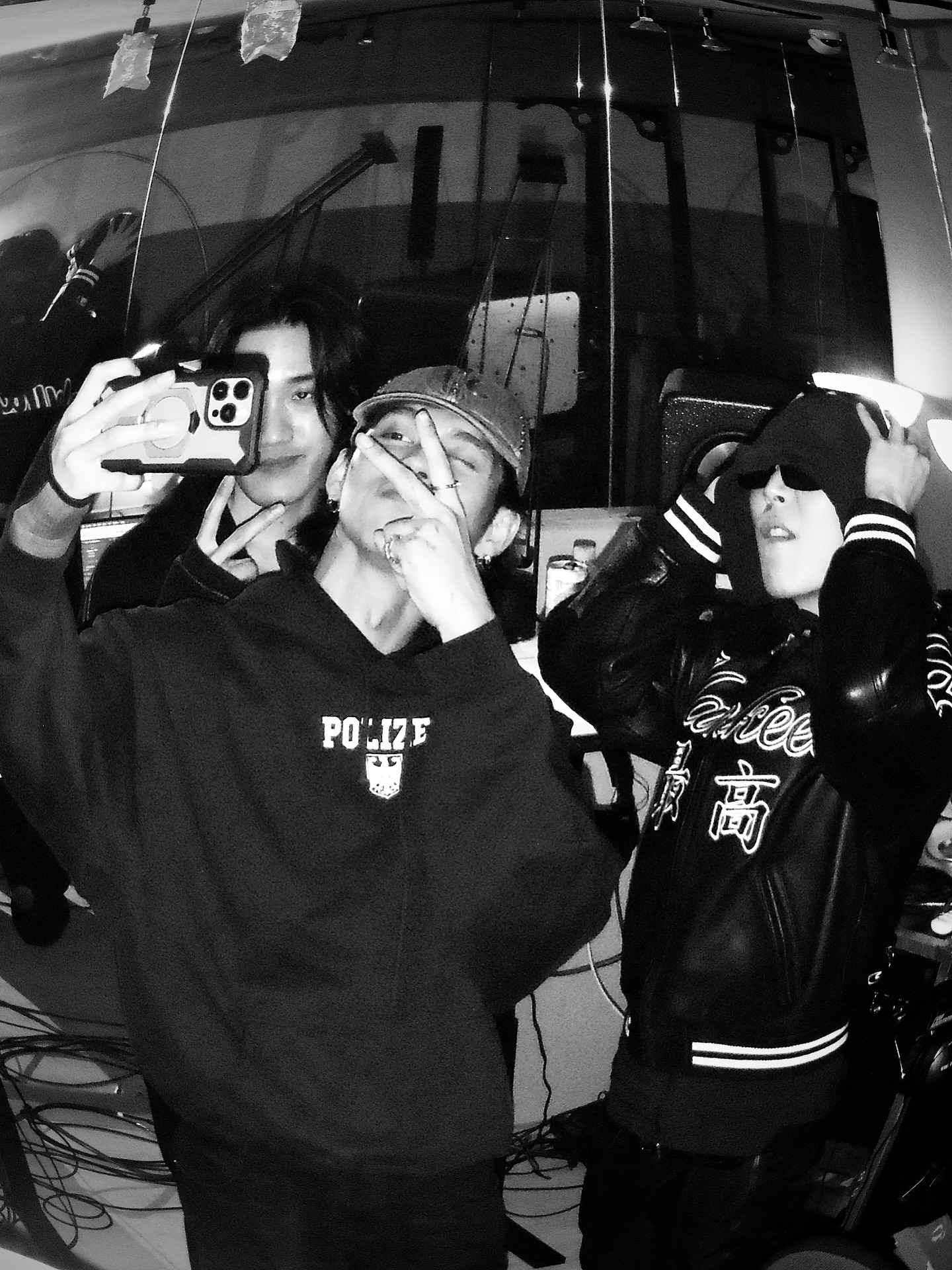 ไบร์ท - วชิรวิชญ์ ชีวอารี