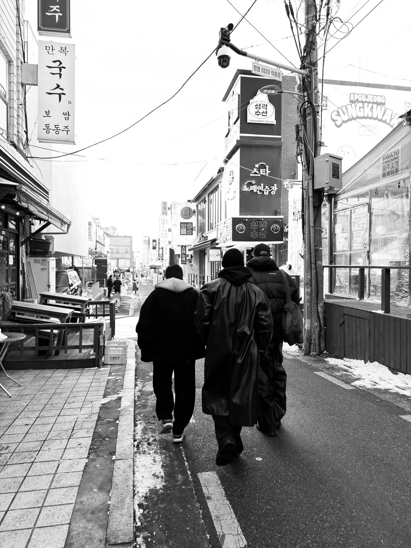 ไบร์ท - วชิรวิชญ์ ชีวอารี