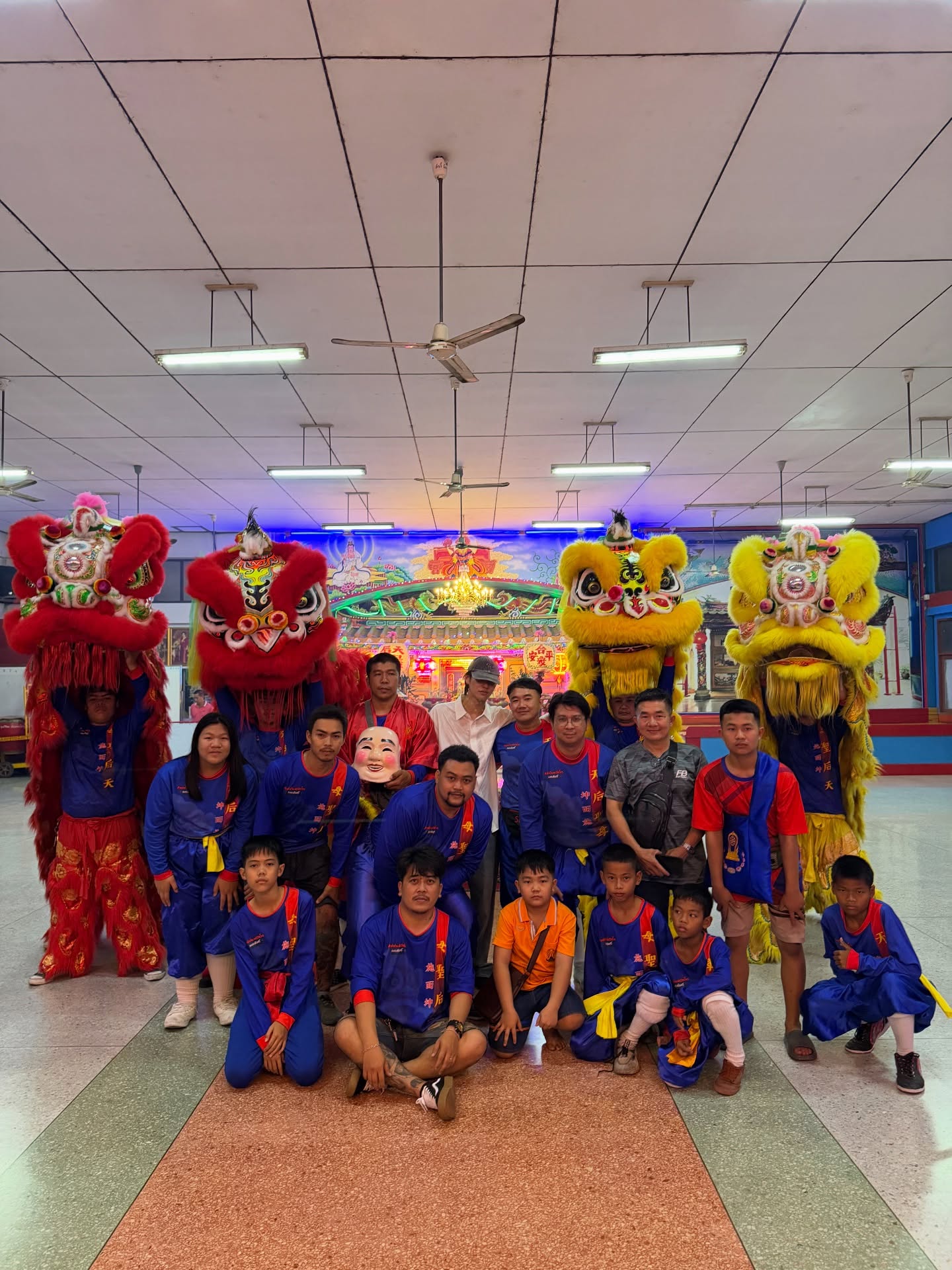 ไบร์ท - วชิรวิชญ์ ชีวอารี