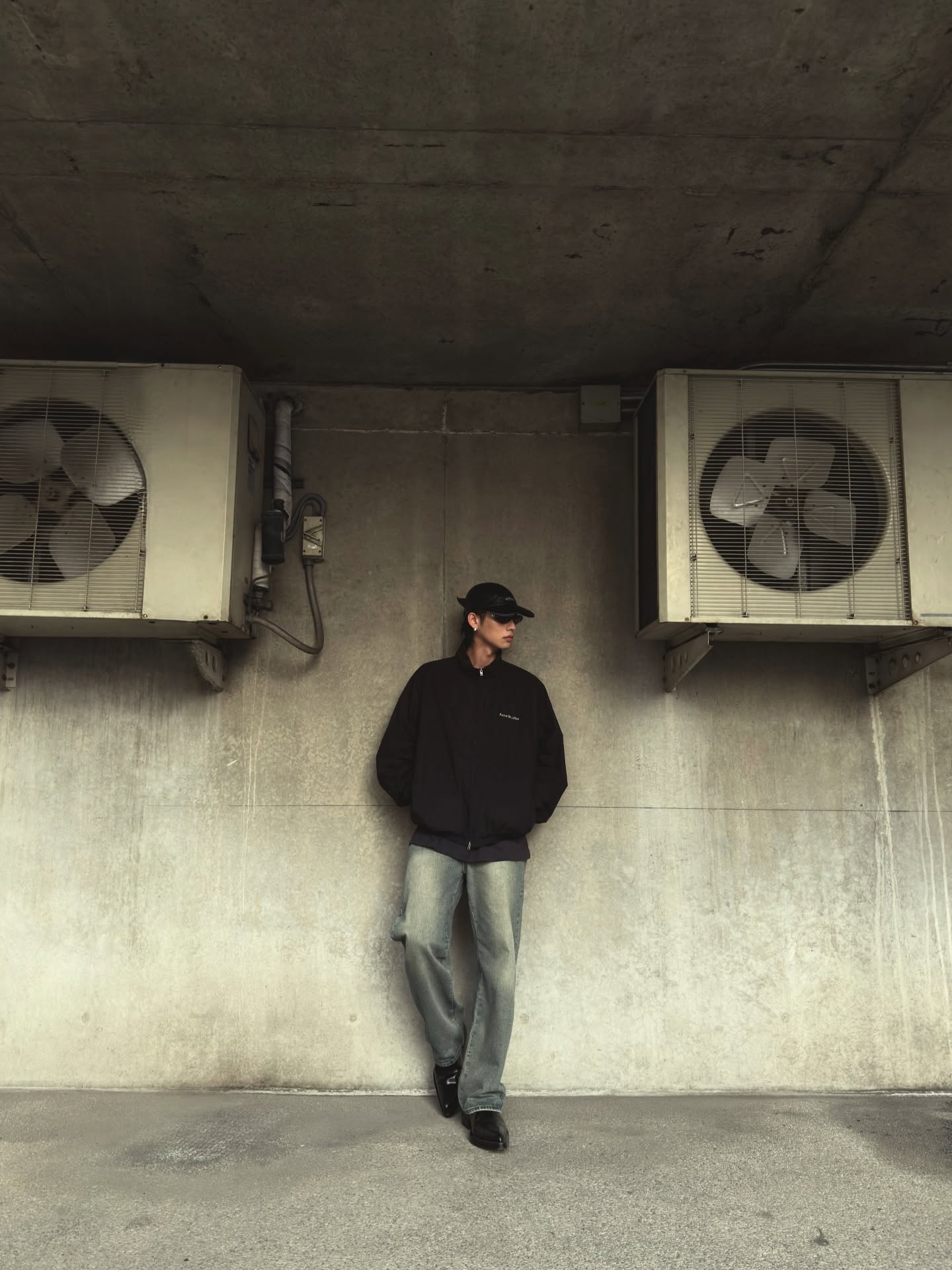 ไบร์ท - วชิรวิชญ์ ชีวอารี