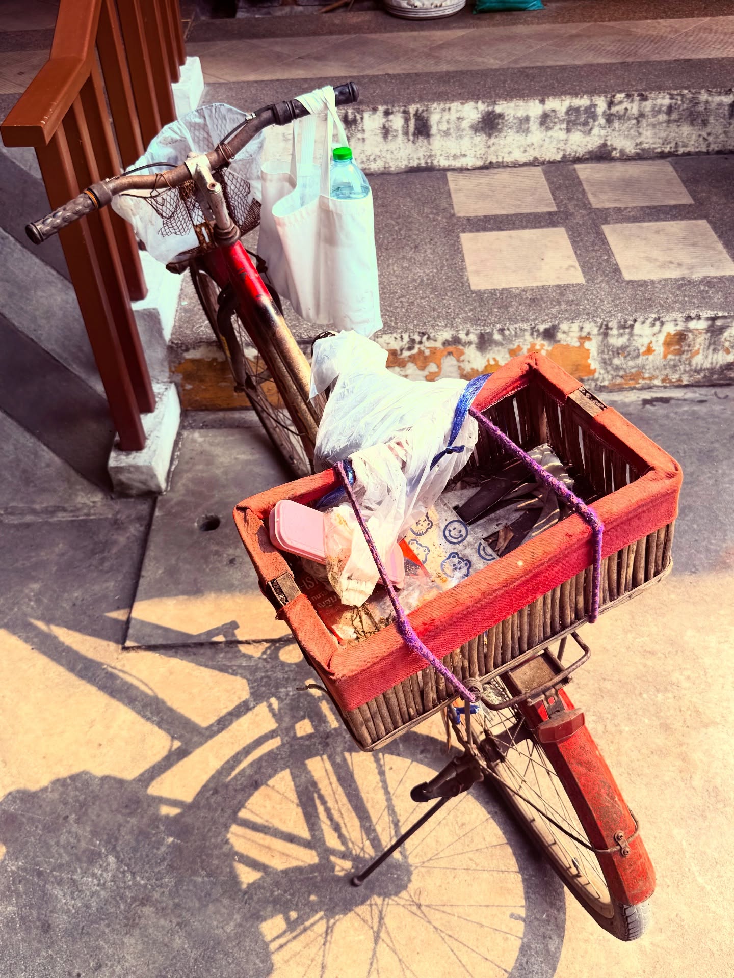 ไบร์ท - วชิรวิชญ์ ชีวอารี