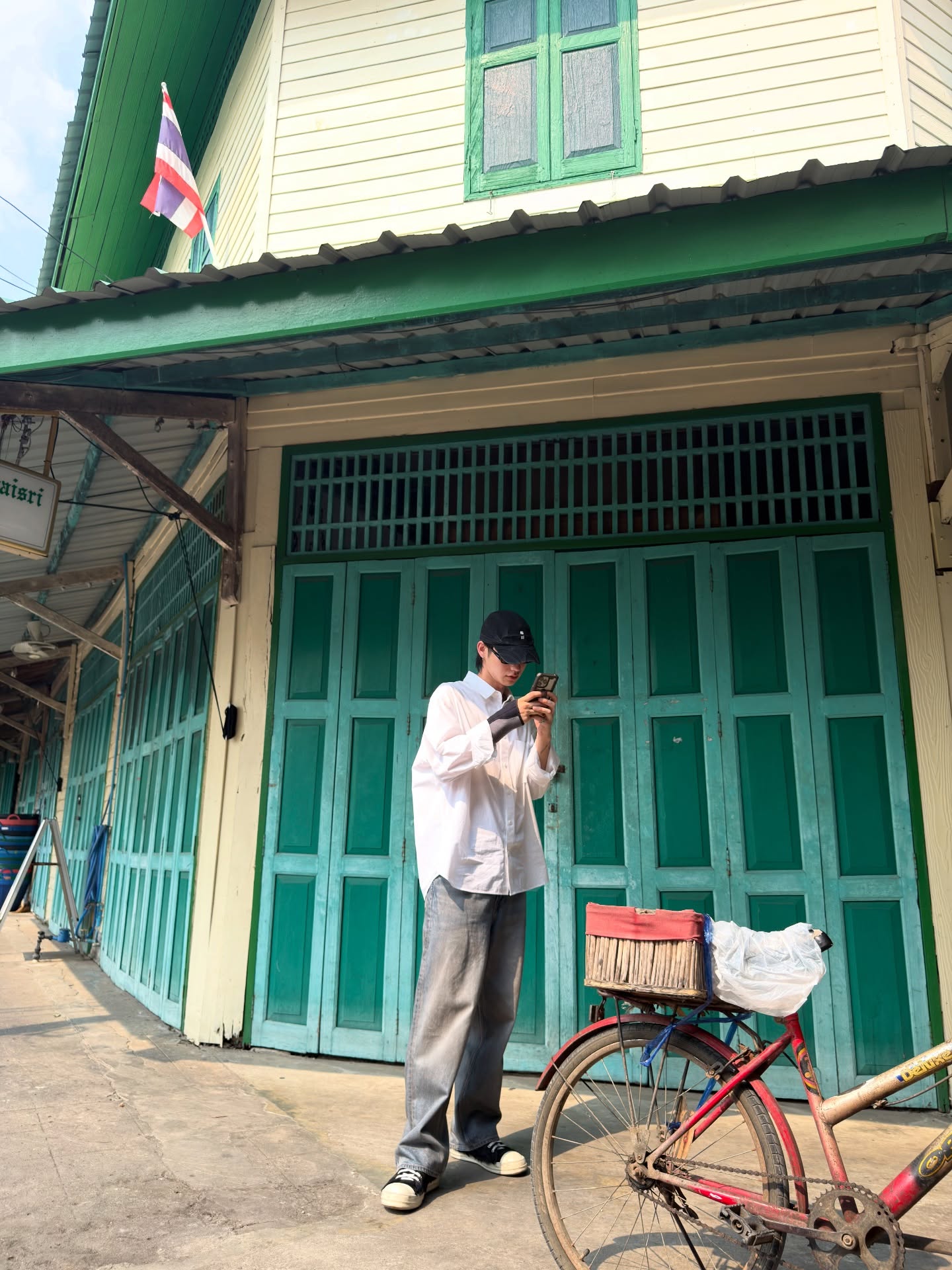 ไบร์ท - วชิรวิชญ์ ชีวอารี