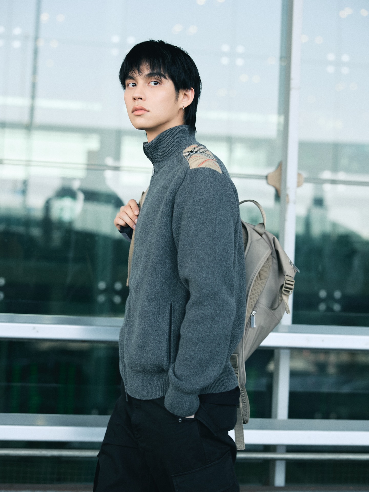 ไบร์ท - วชิรวิชญ์ ชีวอารี