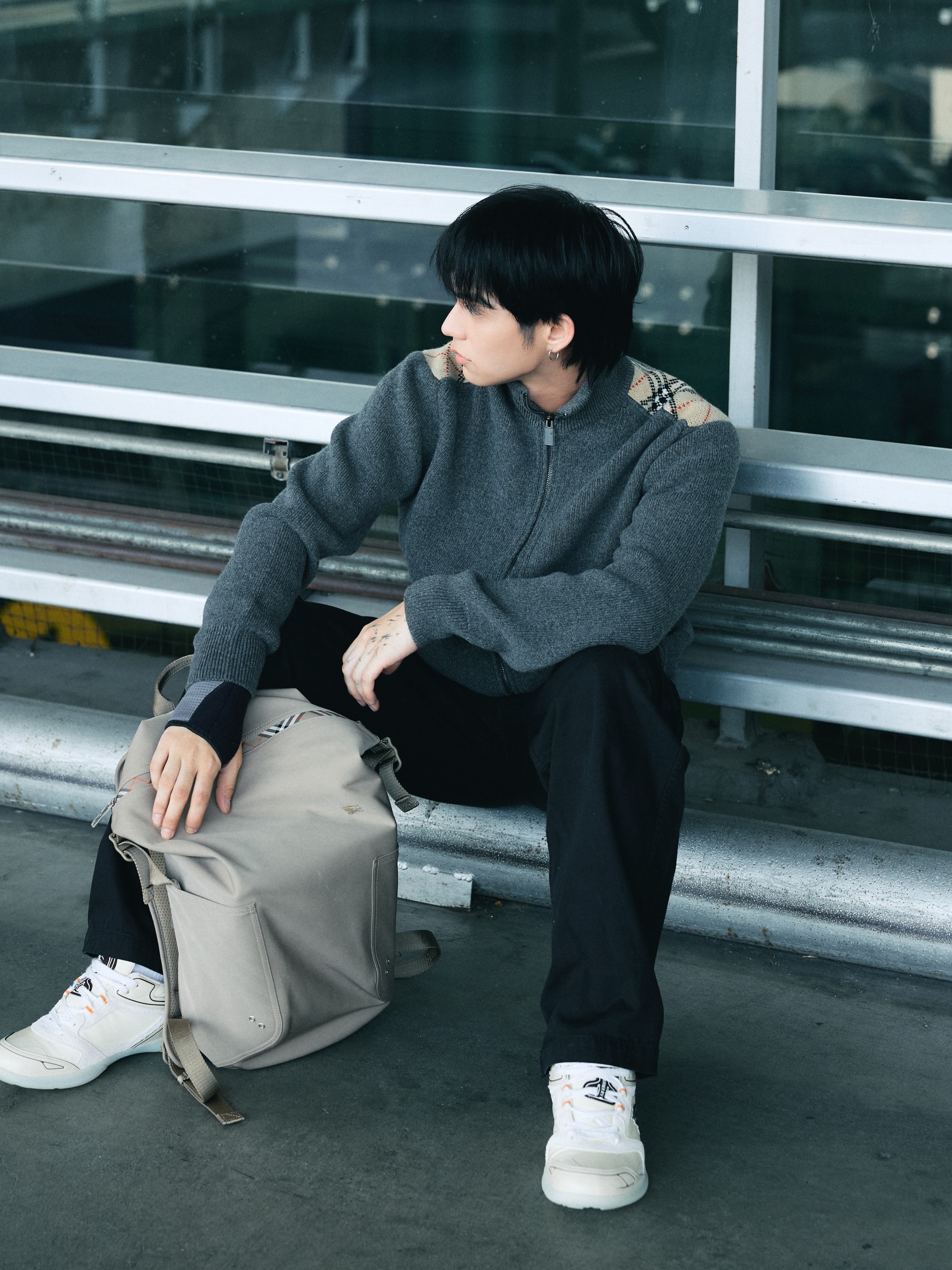 ไบร์ท - วชิรวิชญ์ ชีวอารี