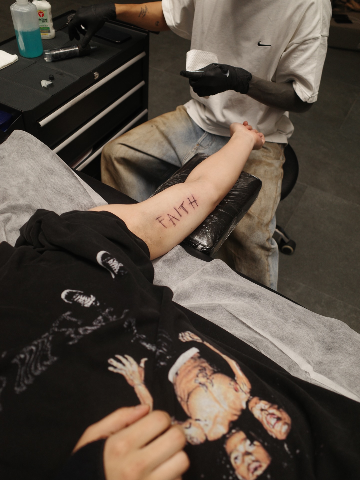 ไบร์ท - วชิรวิชญ์ ชีวอารี