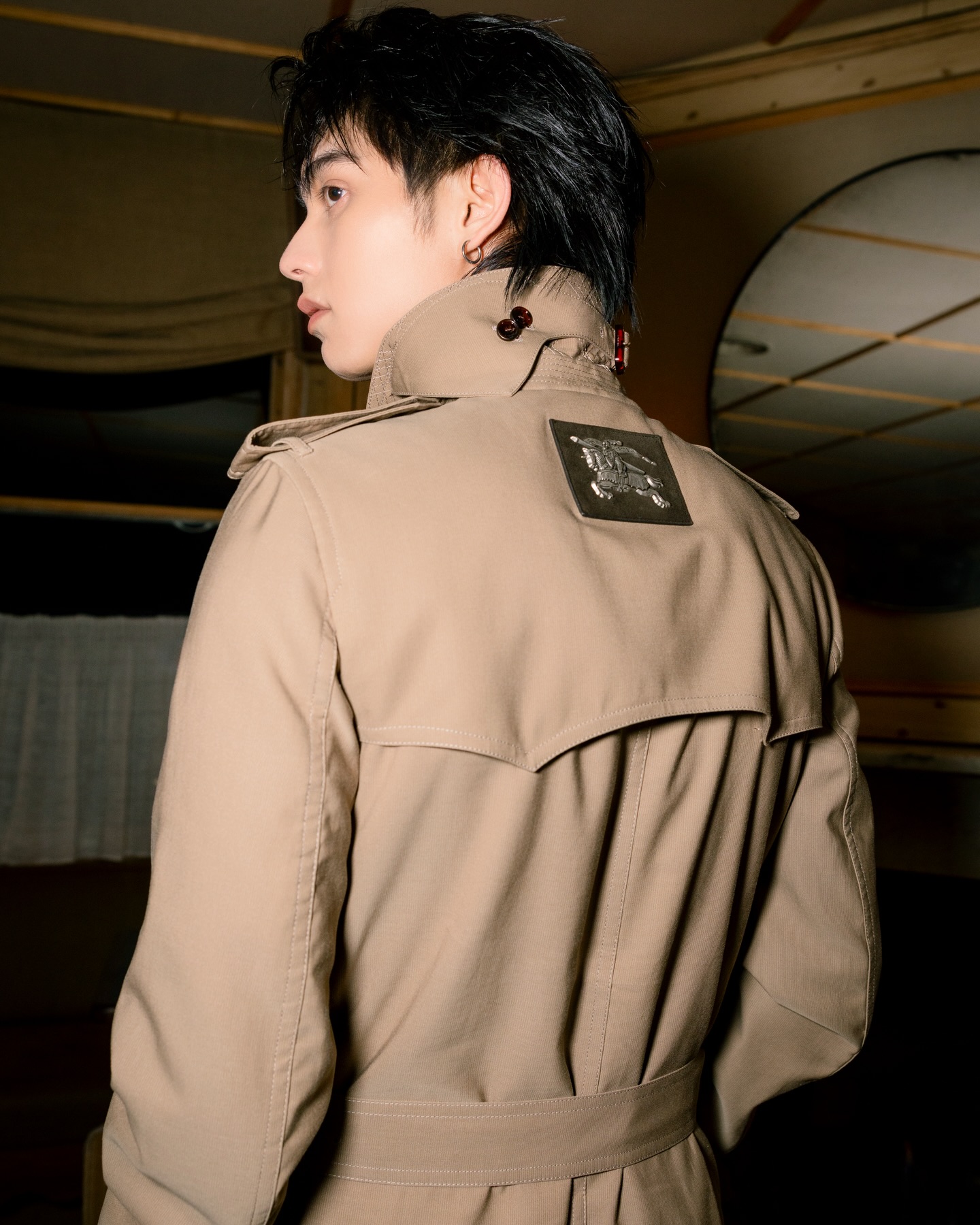 ไบร์ท - วชิรวิชญ์ ชีวอารี