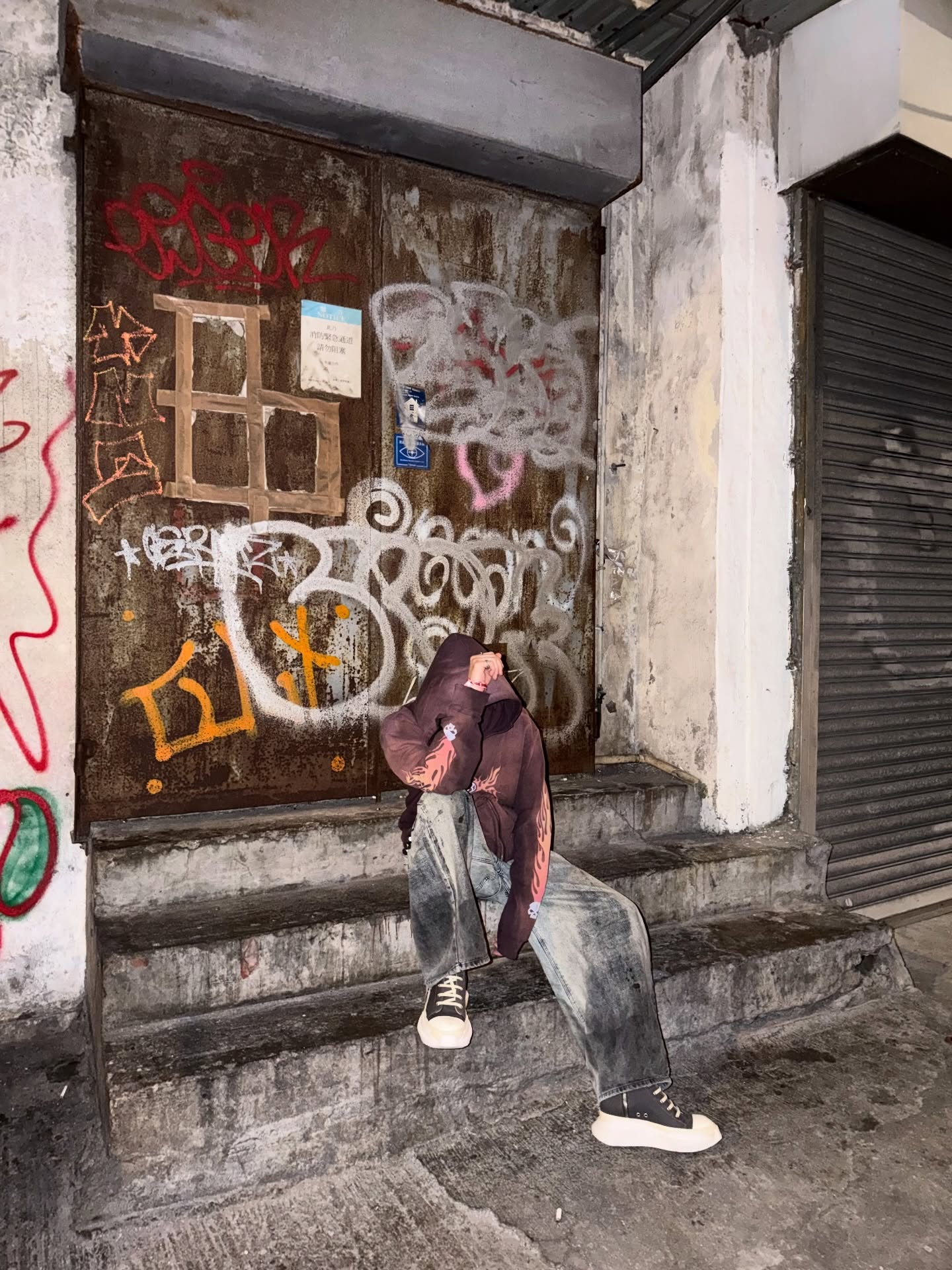 ไบร์ท - วชิรวิชญ์ ชีวอารี